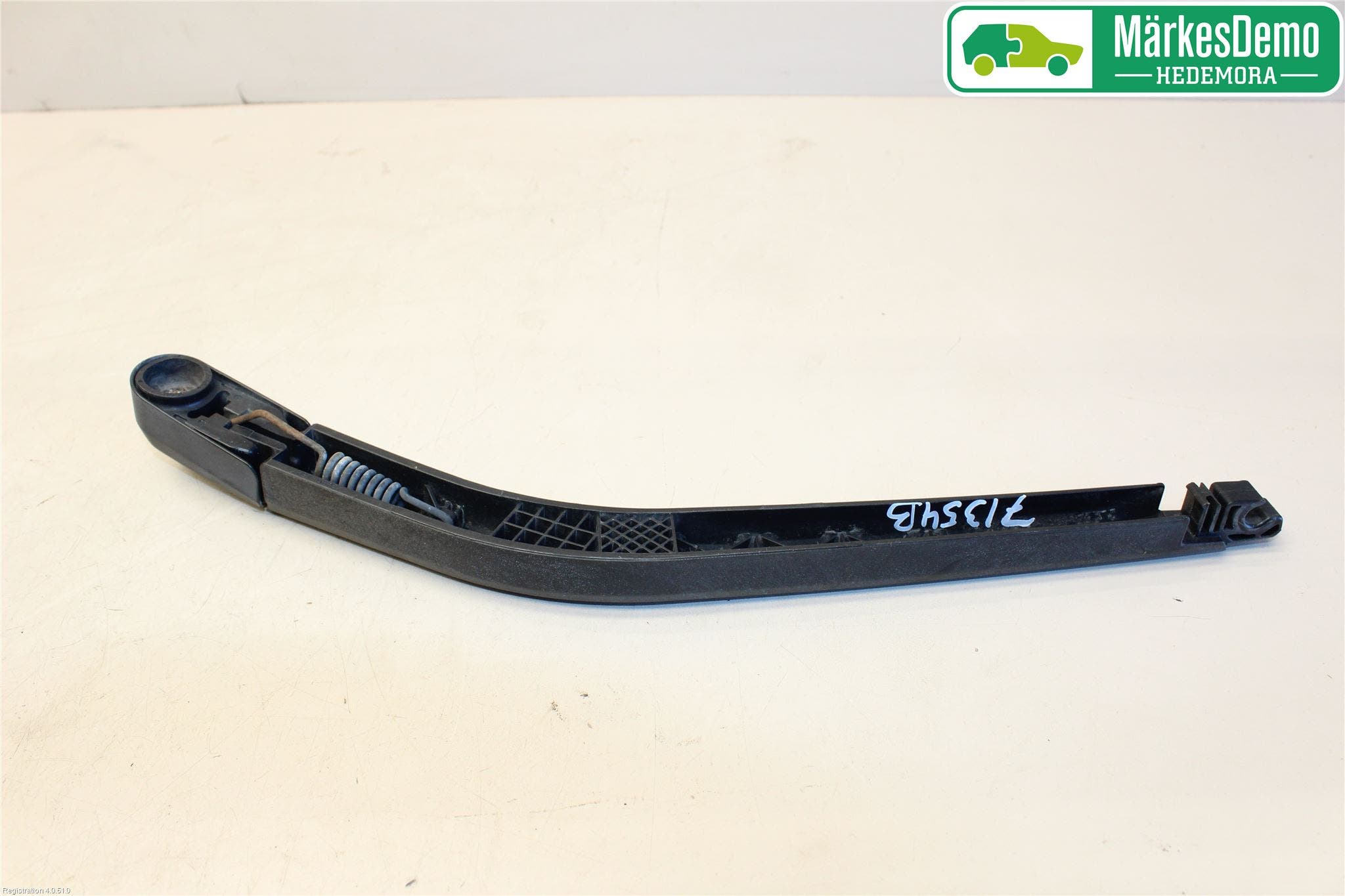 Toyota AURIS 10-12 Torkararm-Bakruta