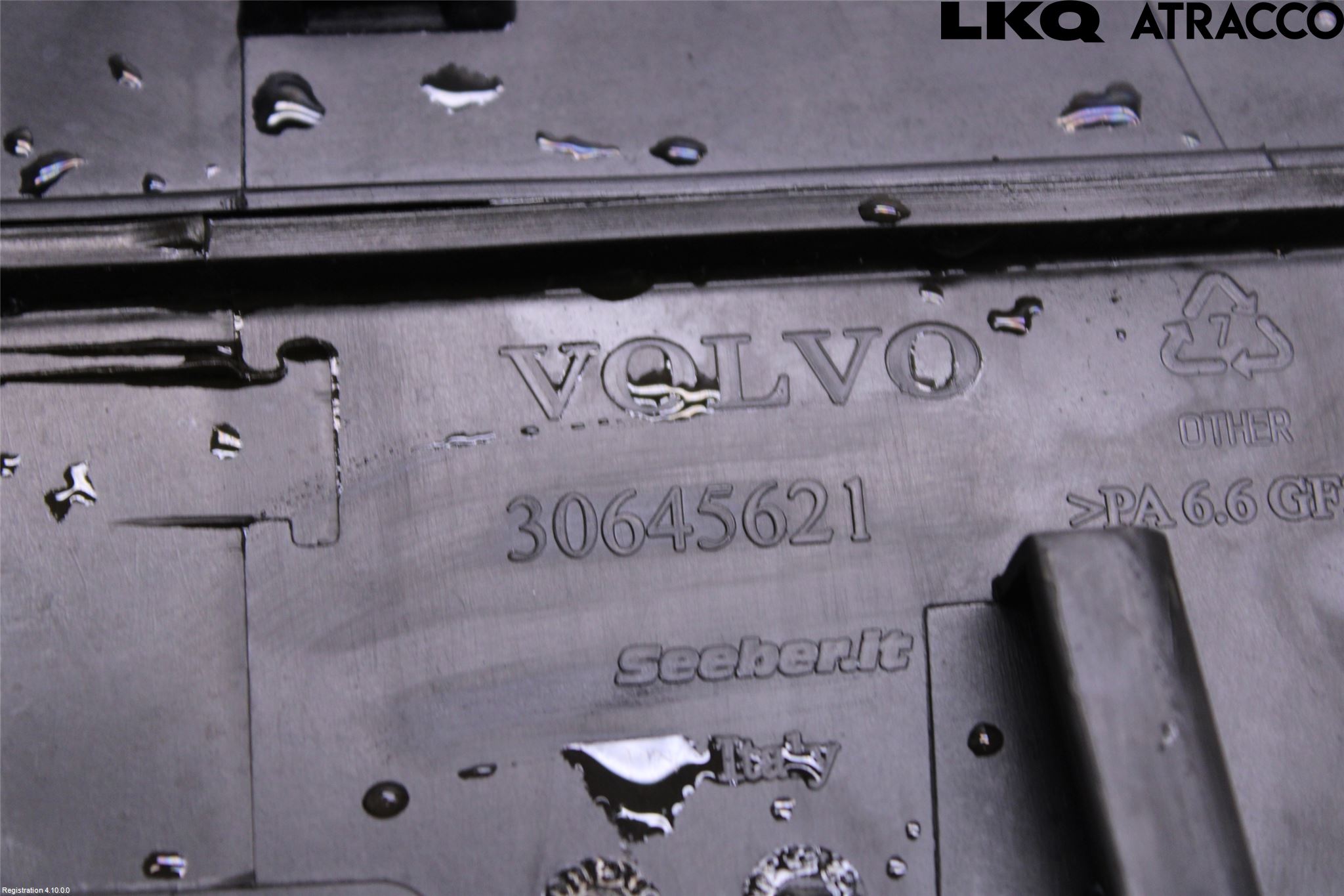 Volvo V70 05-08 Styrservooljebehållare