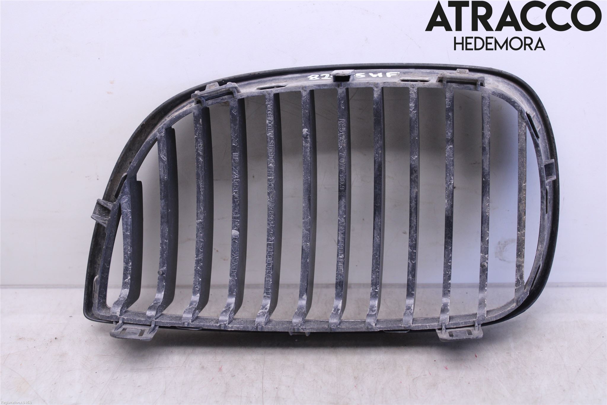 BMW 1 E87/81 5D/3D 03-11 Grilldel Höger