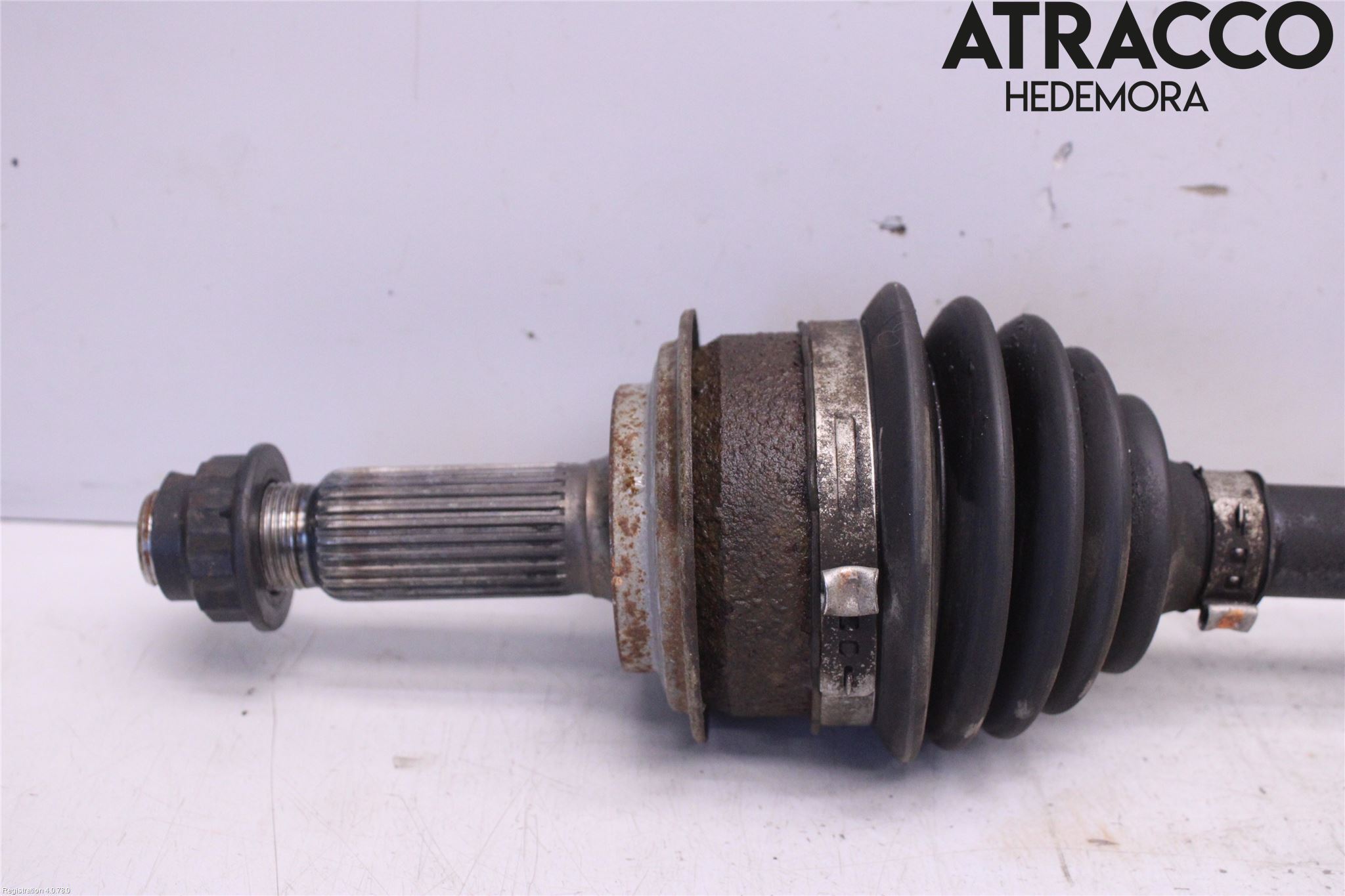 Toyota YARIS XP130 15-20 Drivaxel Fram Vänster