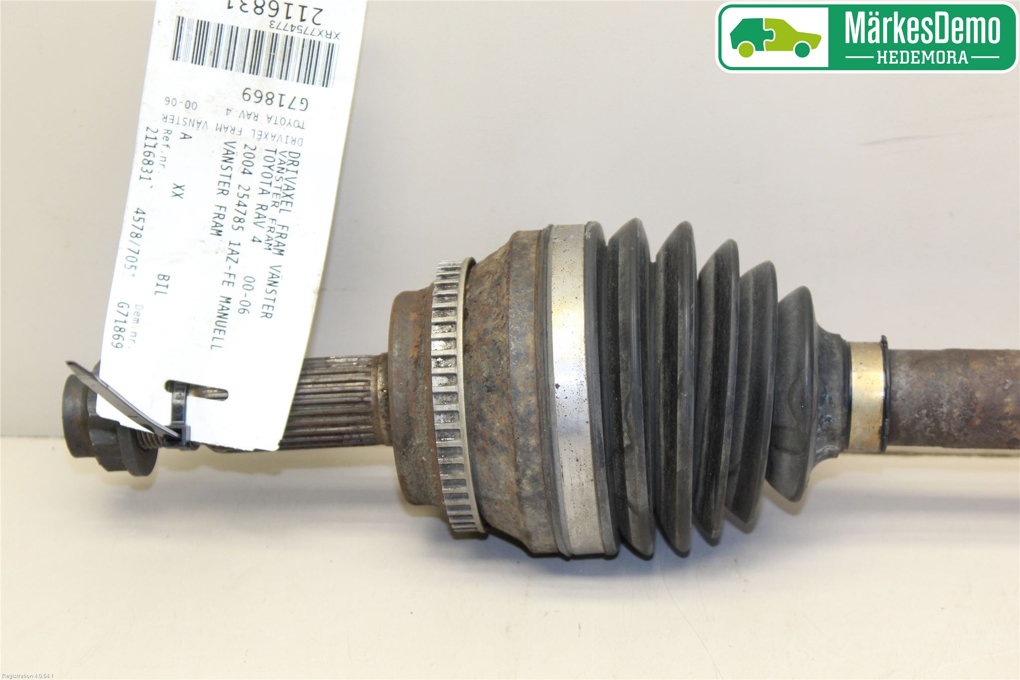 Toyota RAV 4 00-06 Drivaxel Fram Vänster