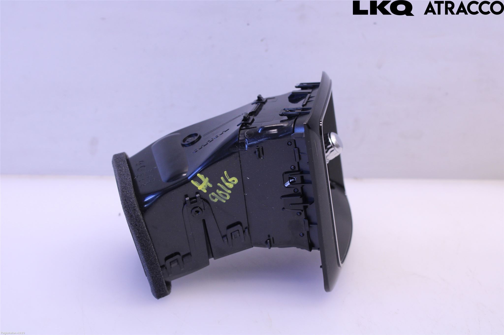 Volvo XC60 18- Defrosterkanal-Munstycke