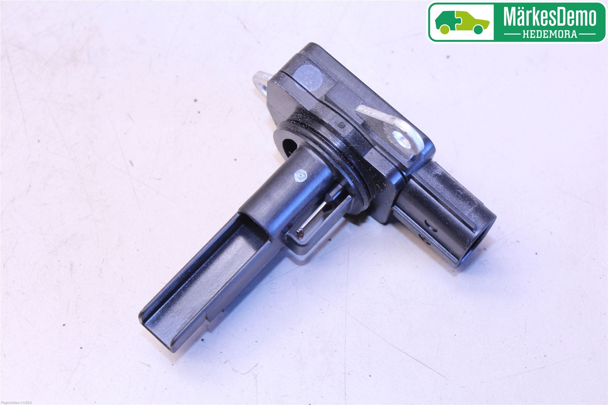 Toyota YARIS XP130 12-14 Injluftmassamätare