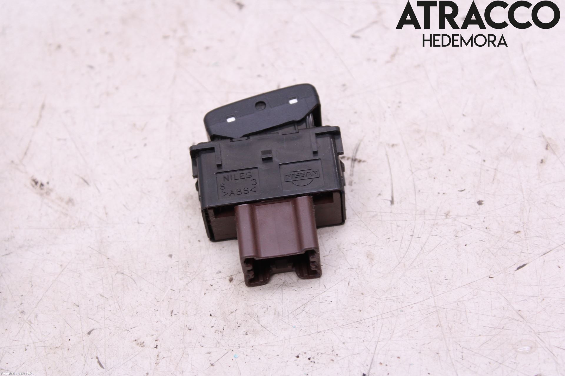 Nissan NAVARA 05-16 Strömställare Stolvärme