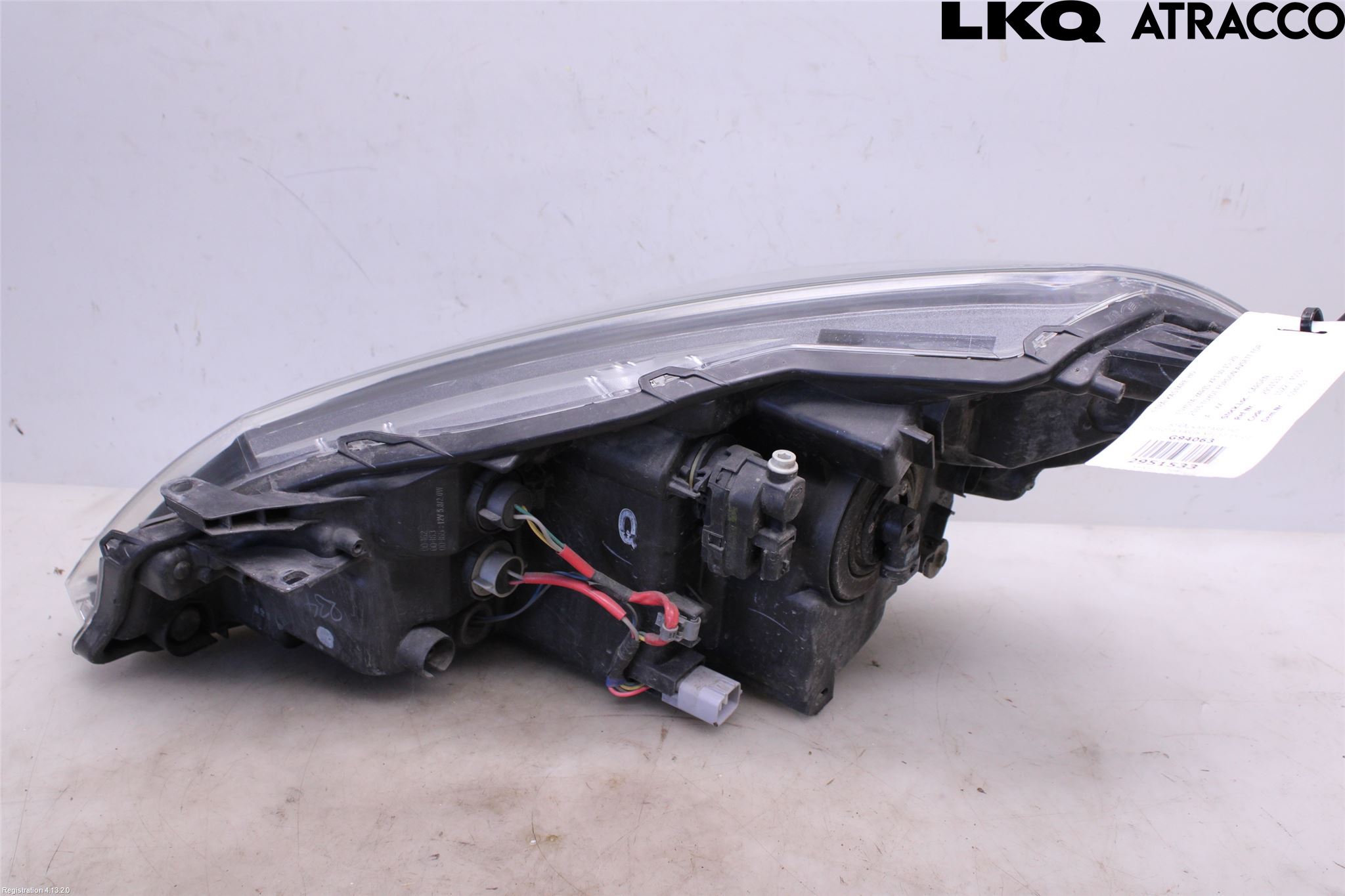 Toyota YARIS XP130 15-20 Strålkastare Höger
