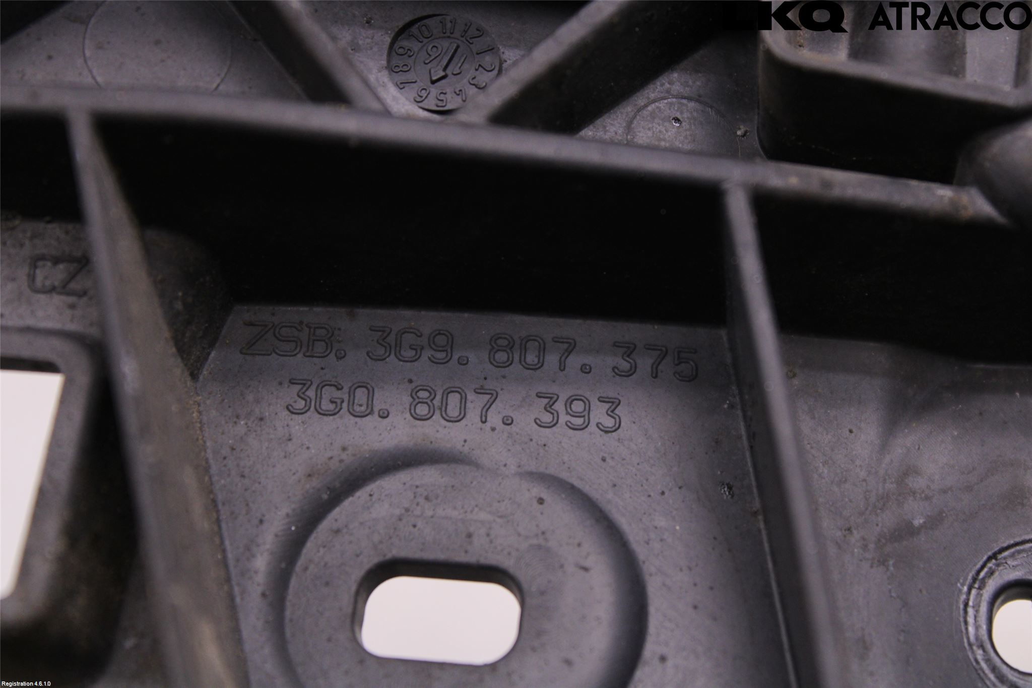 Volkswagen VW PASSAT 15-19 Stötfångarfäste Bak Vä