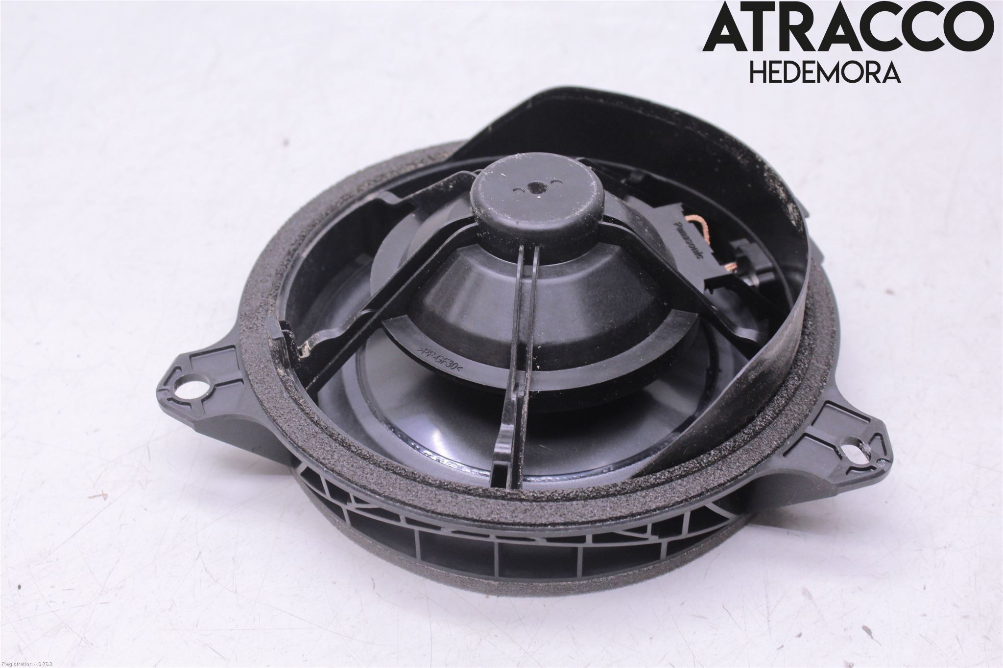 Lexus UX/300e 19- Högtalare