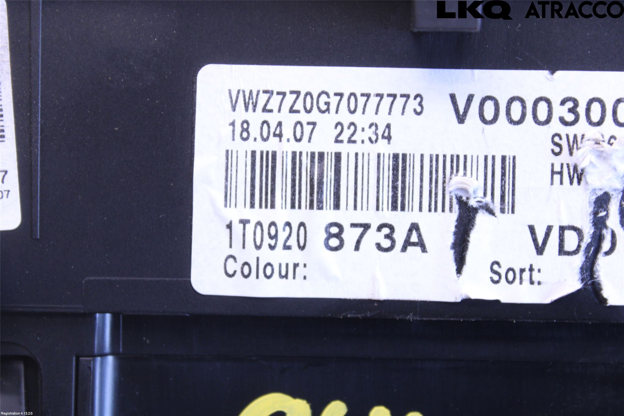 Volkswagen VW CADDY      04-10 Instrument Komb