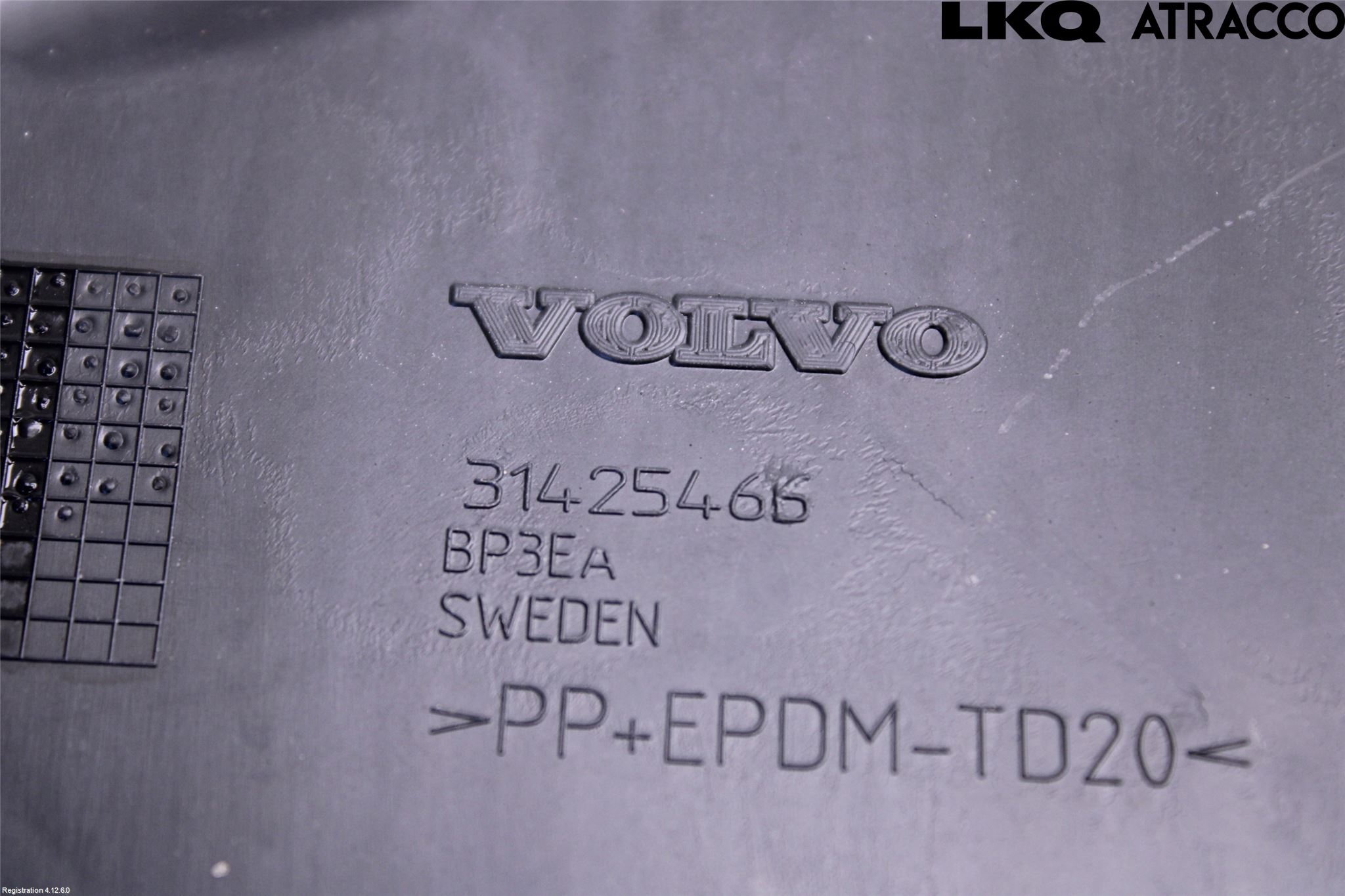 Volvo V60 14-18 Stötfångarfäste Bak Hö