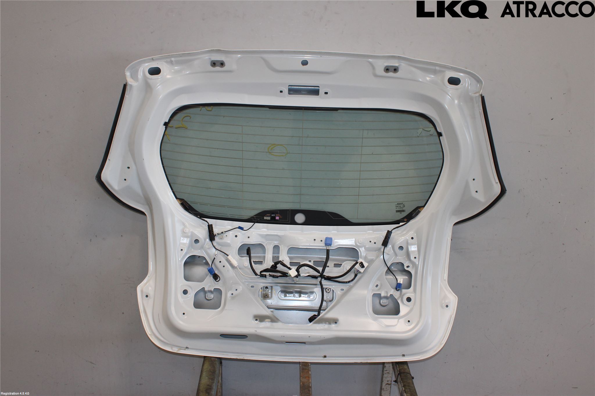 Toyota YARIS XP21 20- Baklucka Cc-Kombi-Sedan