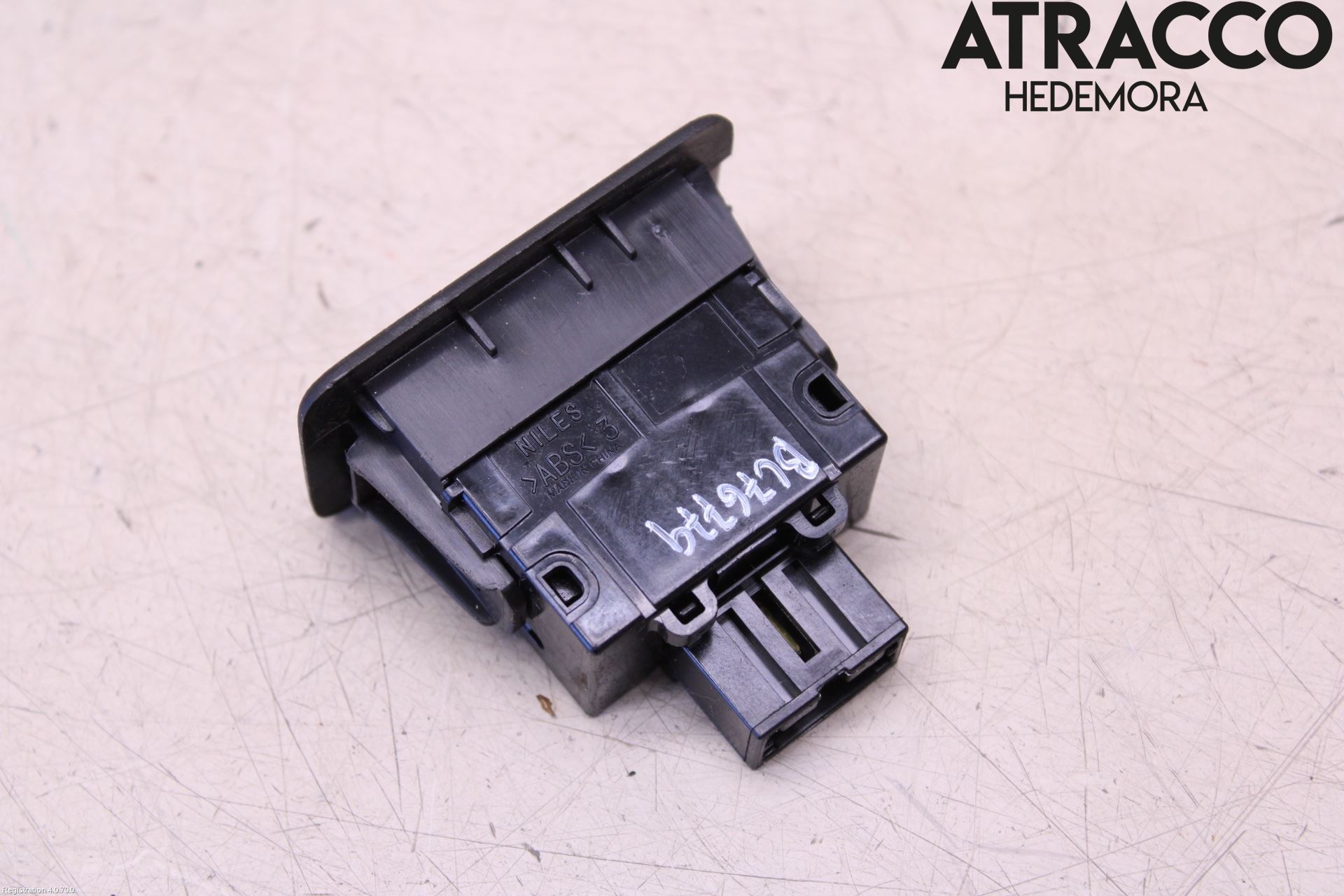 Subaru FORESTER SJ 13-18 Strömställare Baklucka