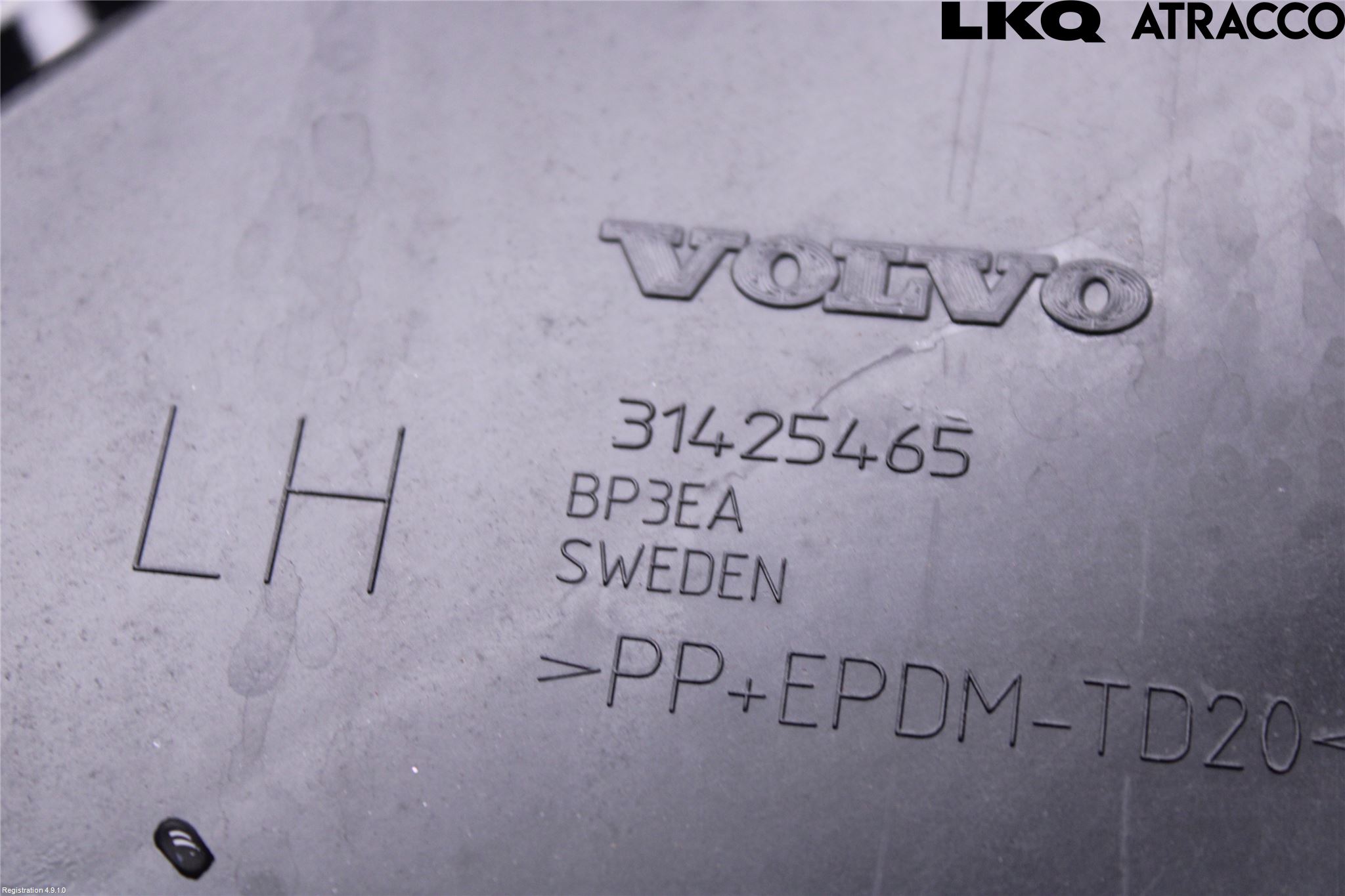 Volvo V60 14-18 Stötfångarfäste Bak Vä