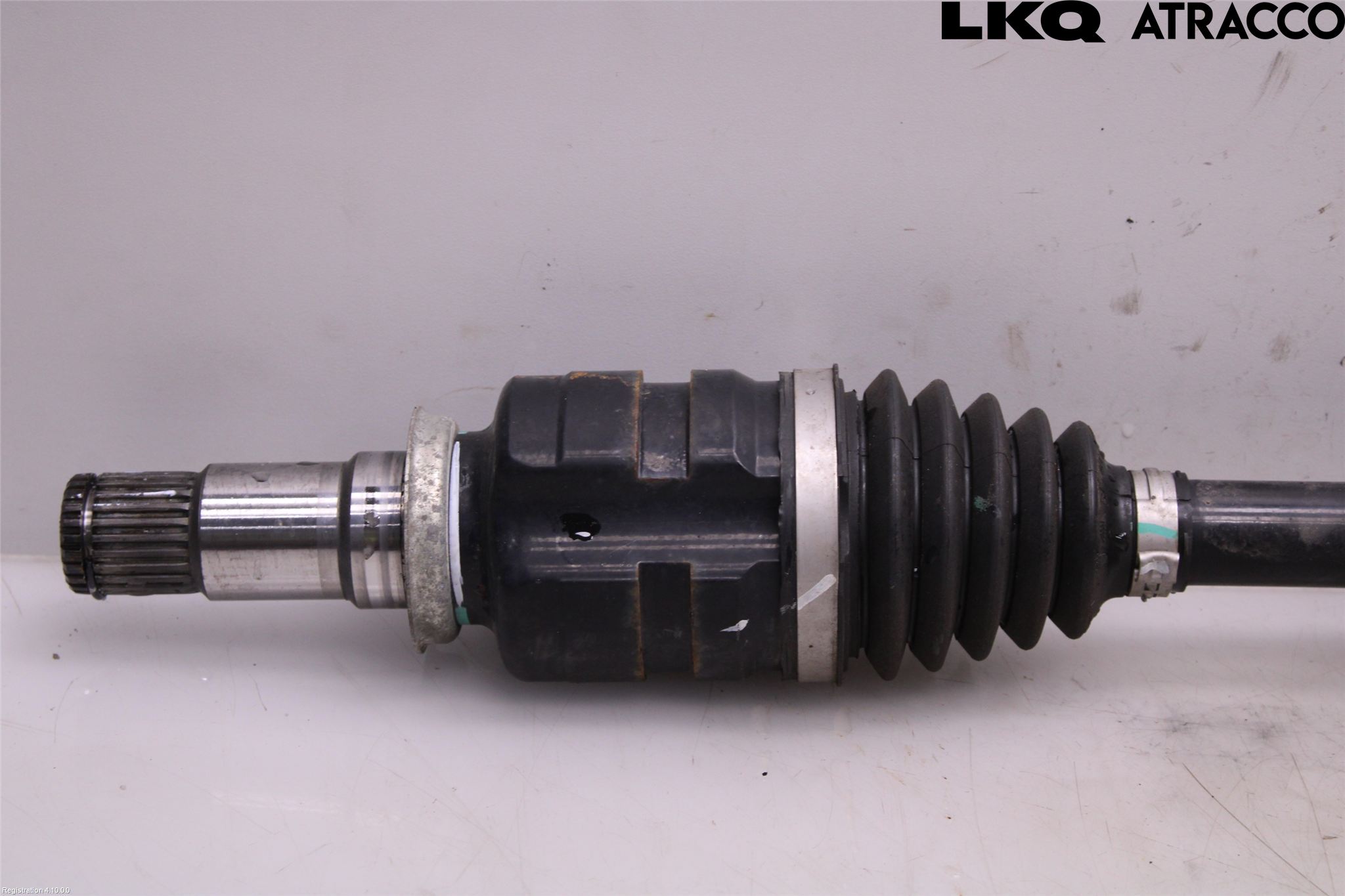 Toyota C-HR 16-23 Drivaxel Fram Höger