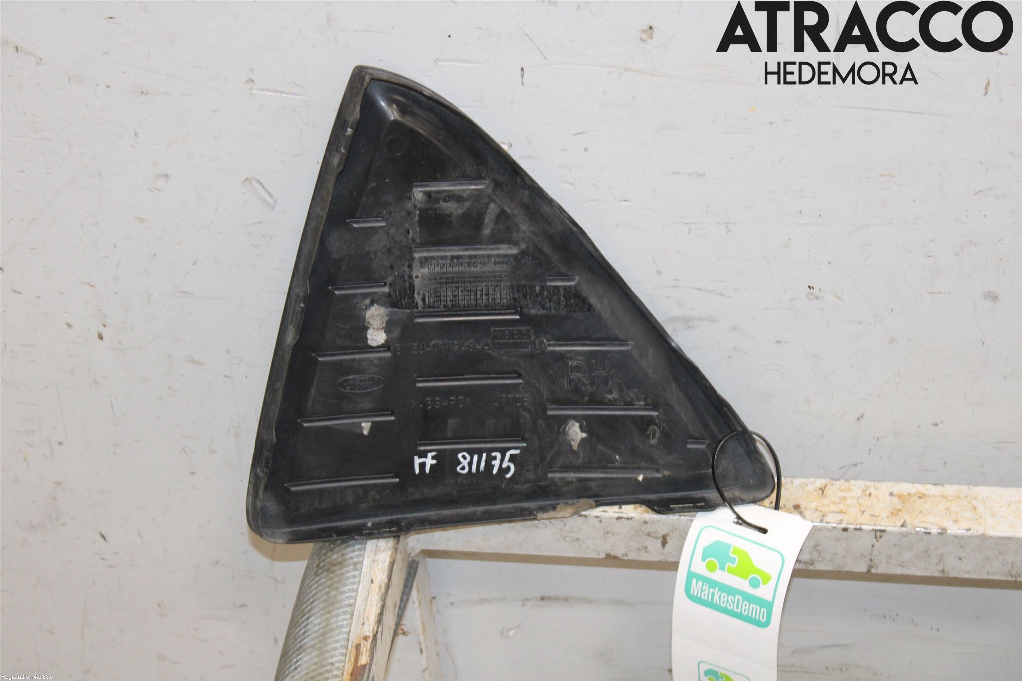 Ford FOCUS 11-14 Grilldel Höger