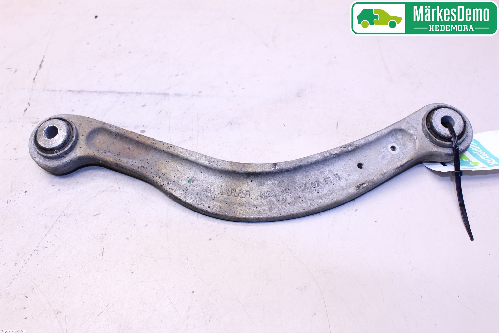 Mercedes-Benz MB E-KLASS (W212) 09-16 Bärarm Bak Övre Vänster