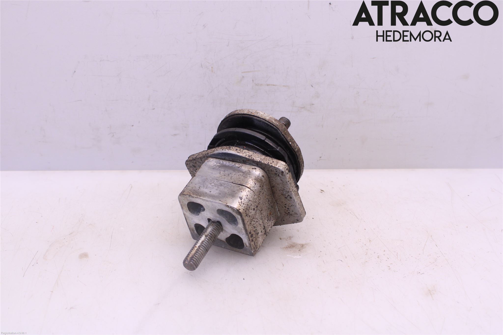 Volvo V90 17->> Bakaxel Fäste