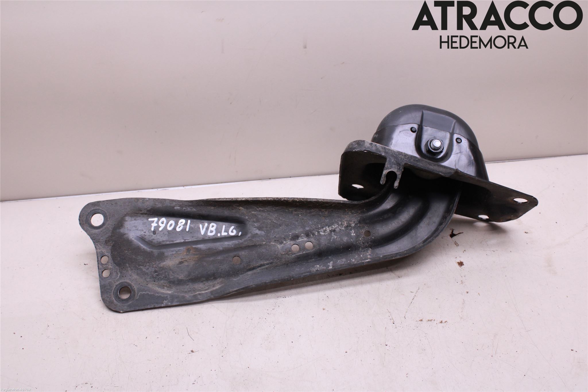 Volkswagen VW TIGUAN 16-24 Bärarm Bak Vänster