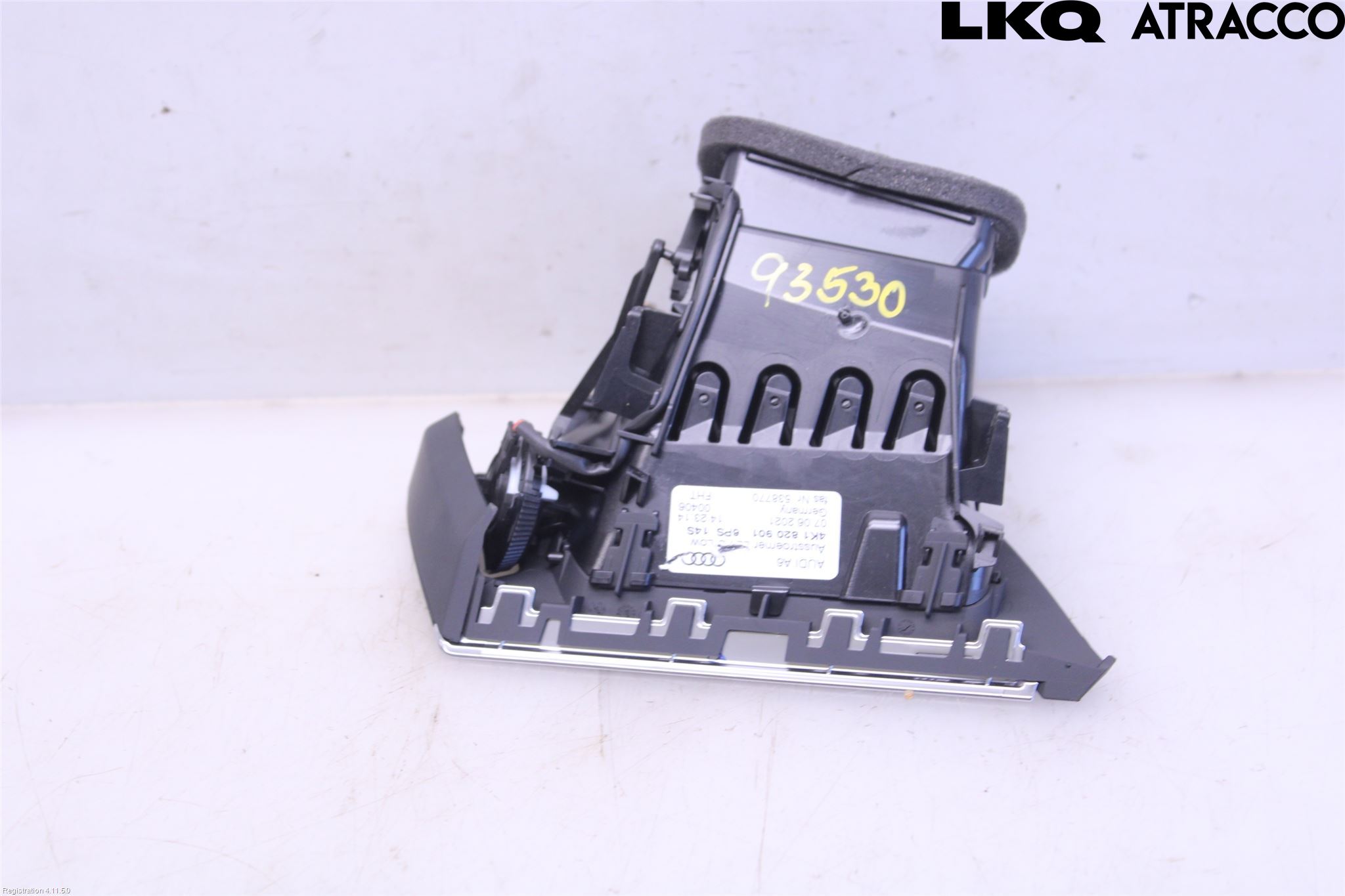 Audi A6 F2/C8 19- Defrosterkanal-Munstycke