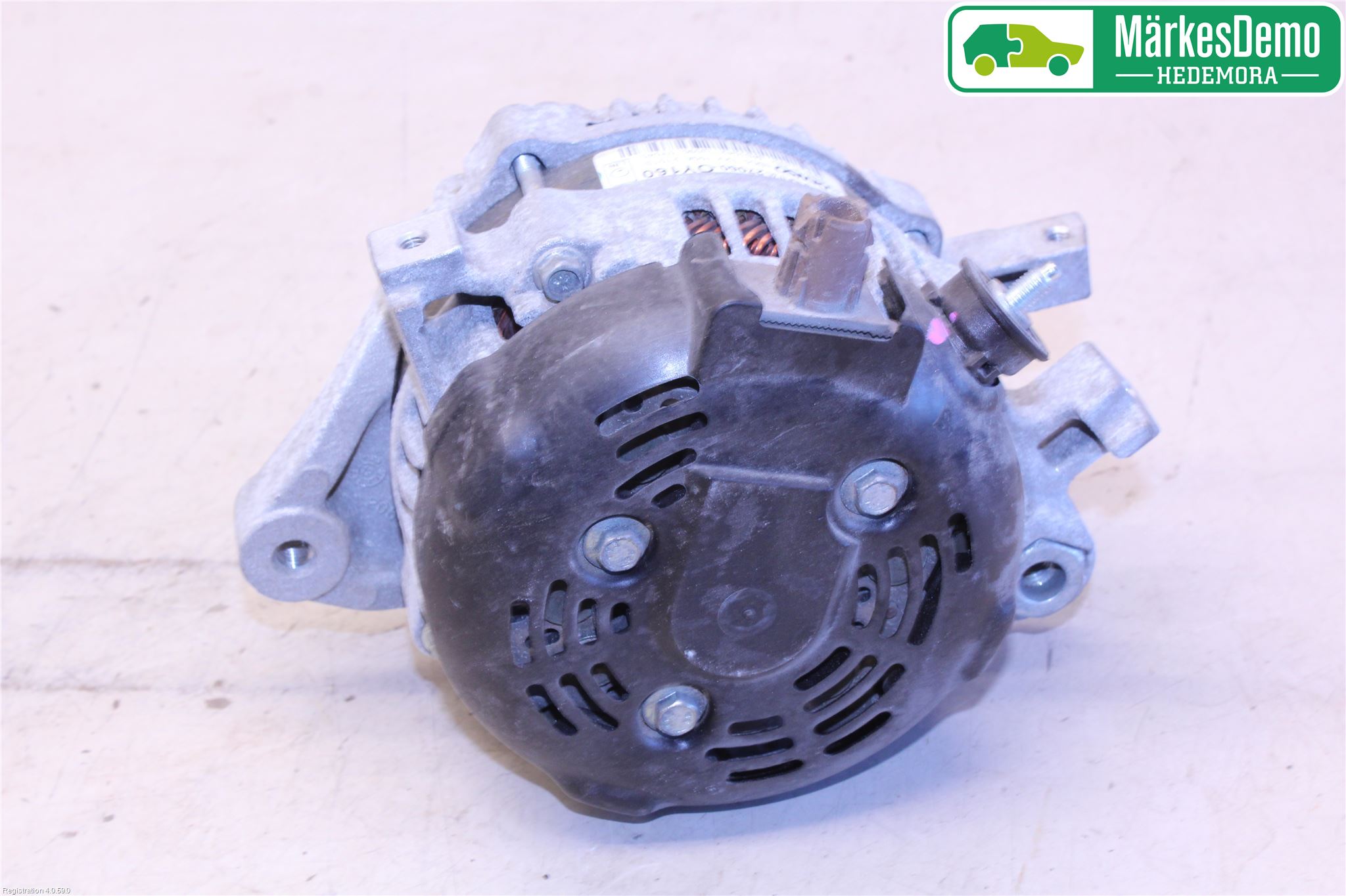 Toyota YARIS XP130 12-14 Generator