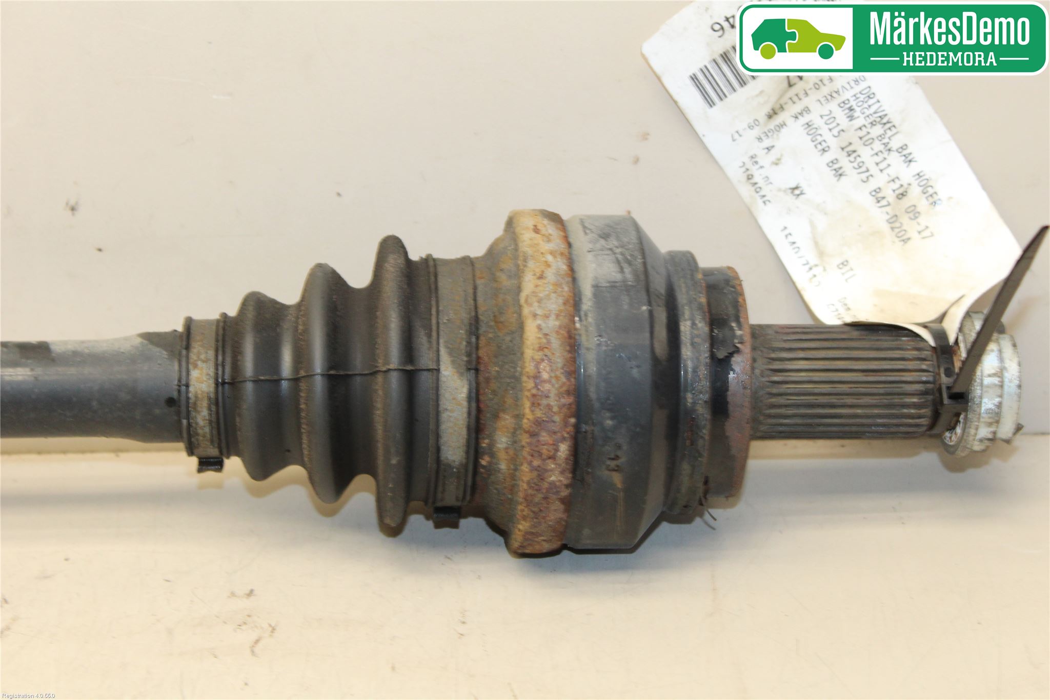 BMW 5 F10/F11/F18 09-17 Drivaxel Bak Höger