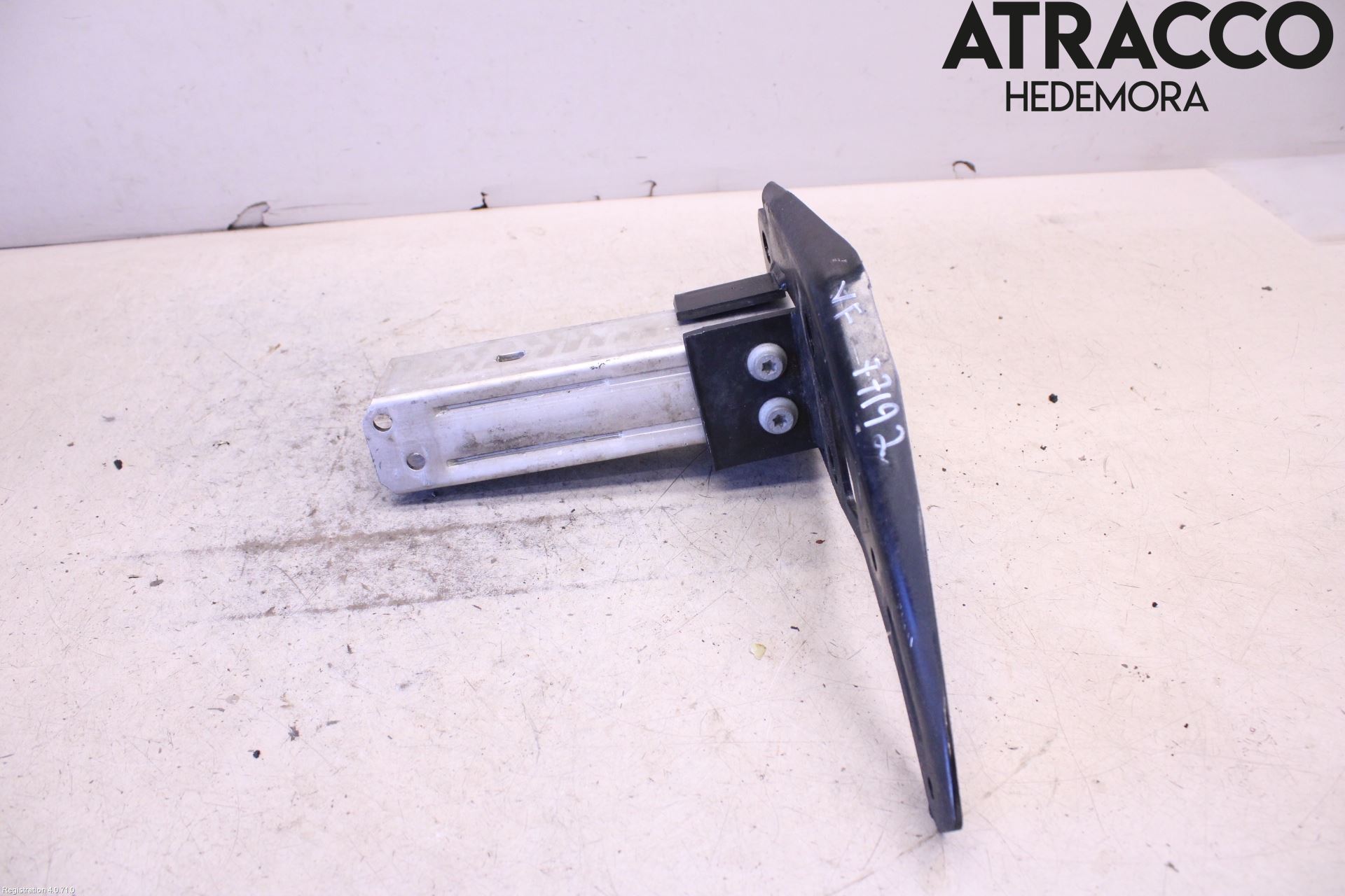 Audi A6/S6     05-11 Stötfångarbärjärn Fram