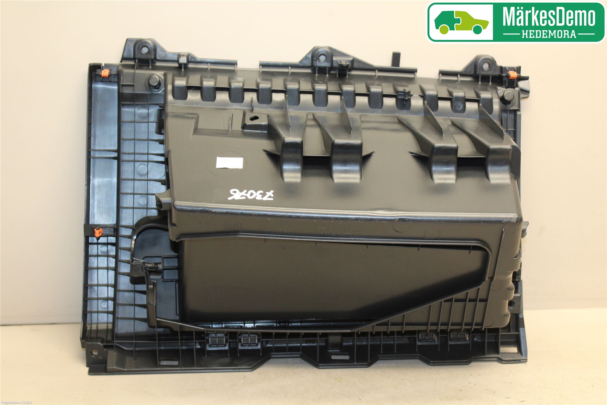 Toyota COROLLA 19- Handskfack