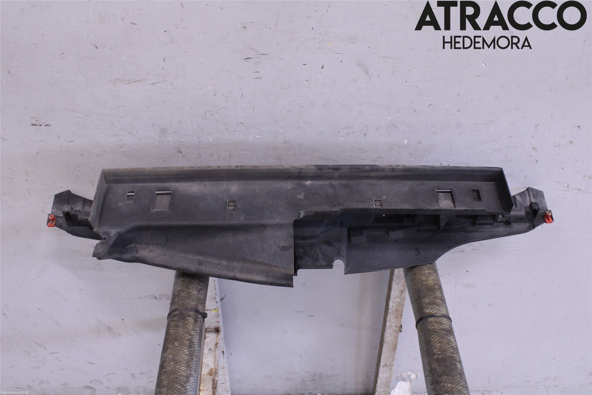 Saab 9-5 10-12 Front Huvlåsplåt-Balk