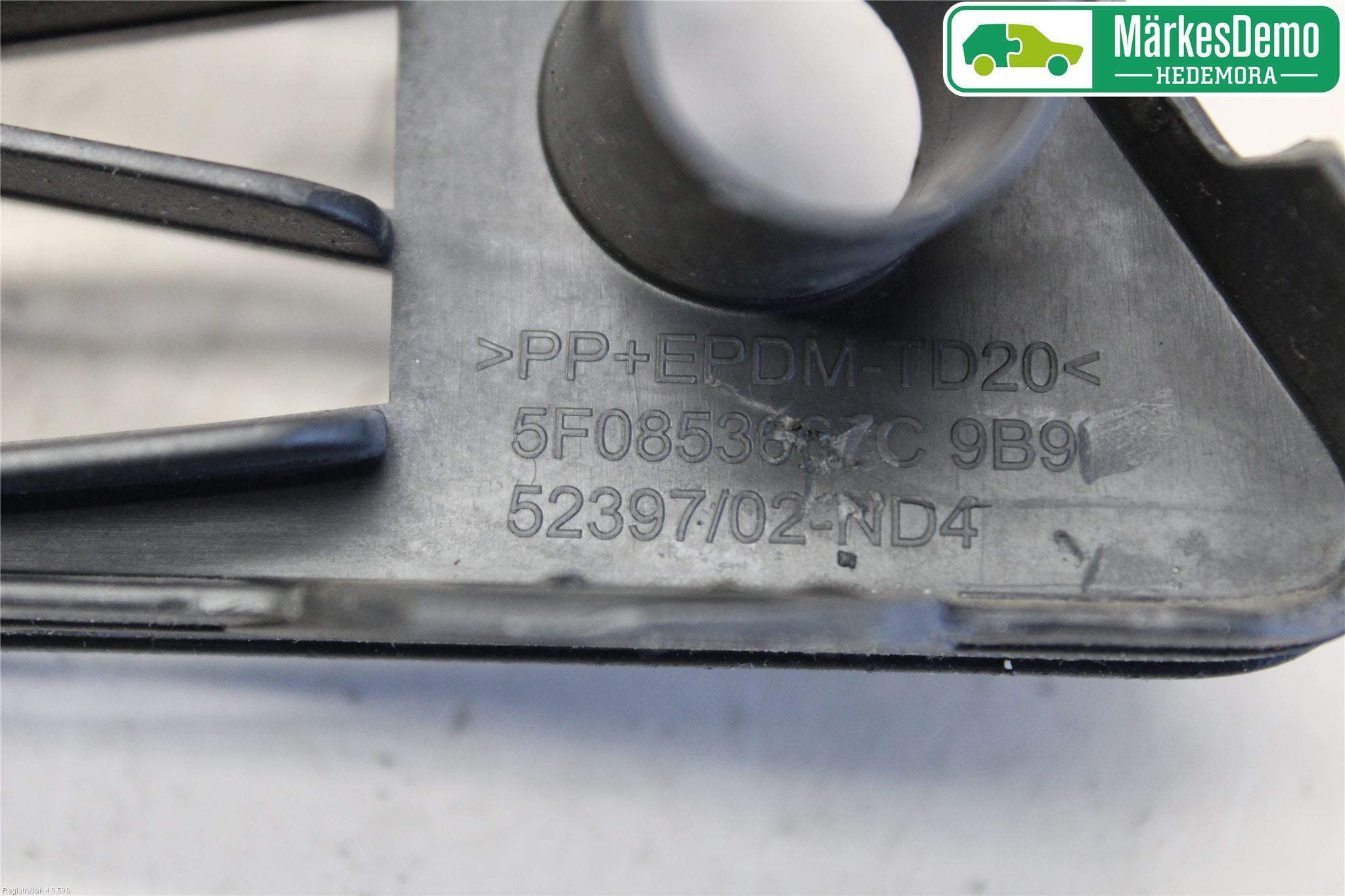 Seat LEON 13-20 Grilldel Mitt