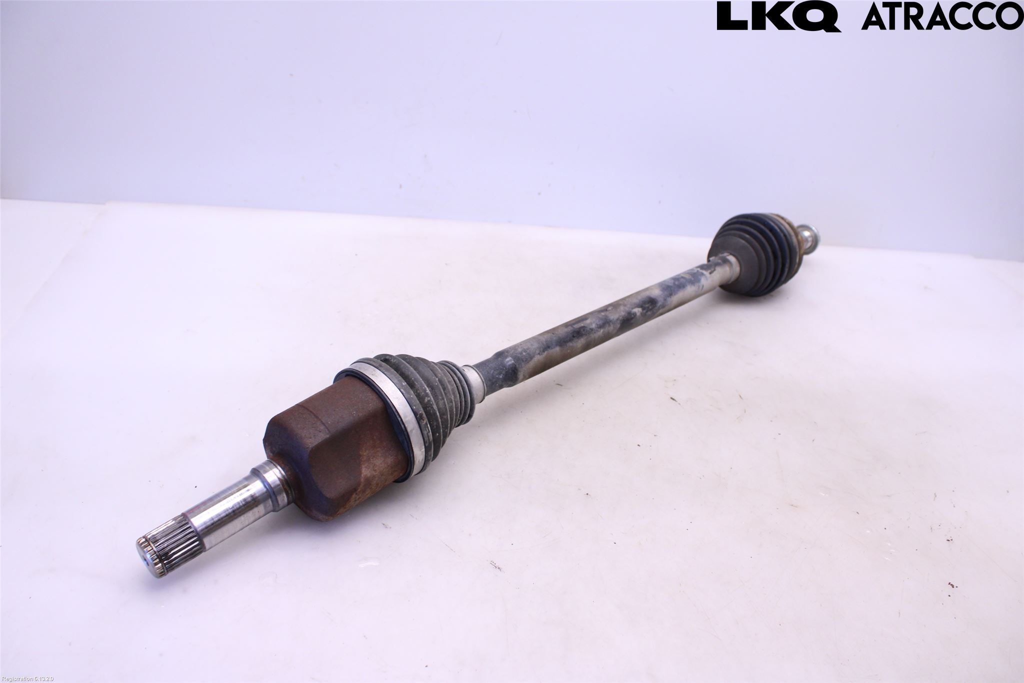 MG ZS EV 20- Drivaxel Fram Höger