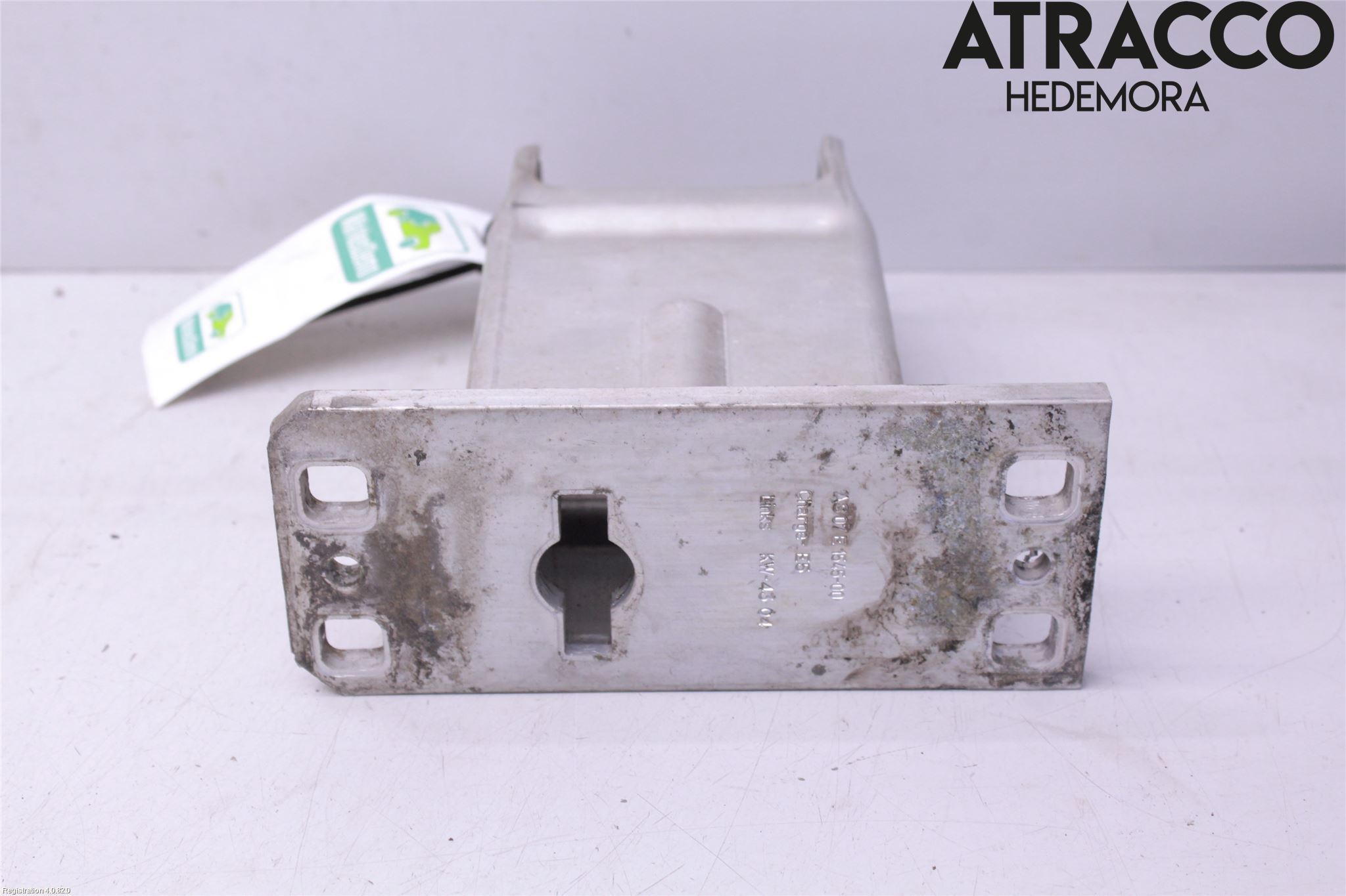 BMW 6 E63/64    02-10 Stötfångarbärjärn Fram