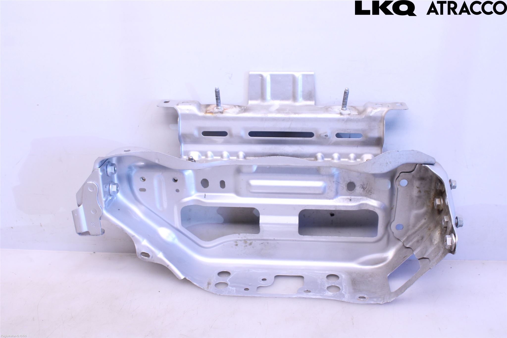 Toyota YARIS XP130 15-20 Frontplåt
