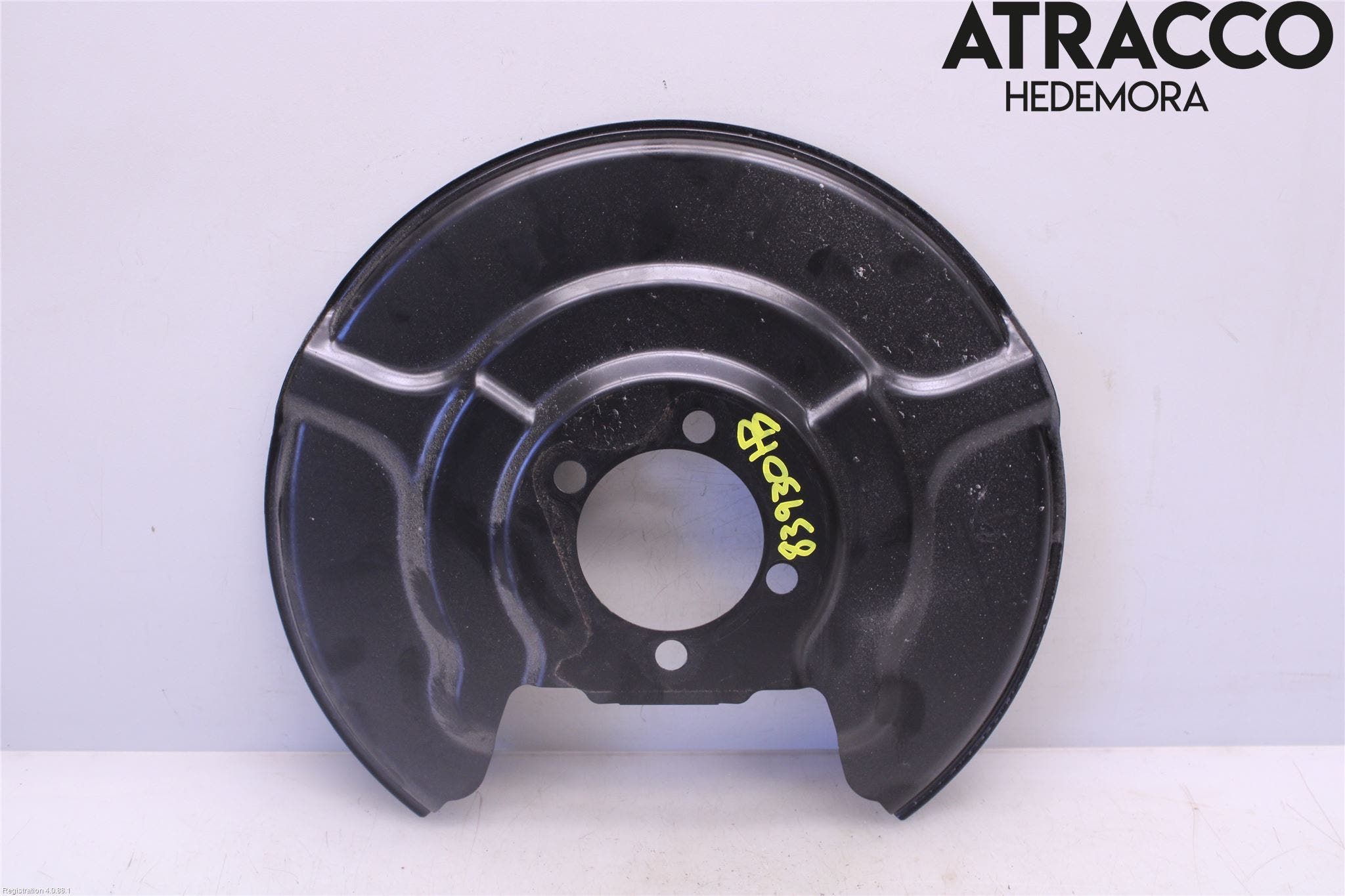 Toyota YARIS CROSS XP21 21- Bromssköld Bak