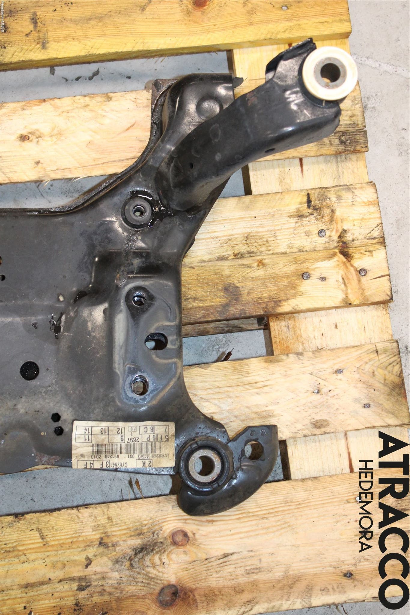 Ford FOCUS 11-14 Framvagnsbalk