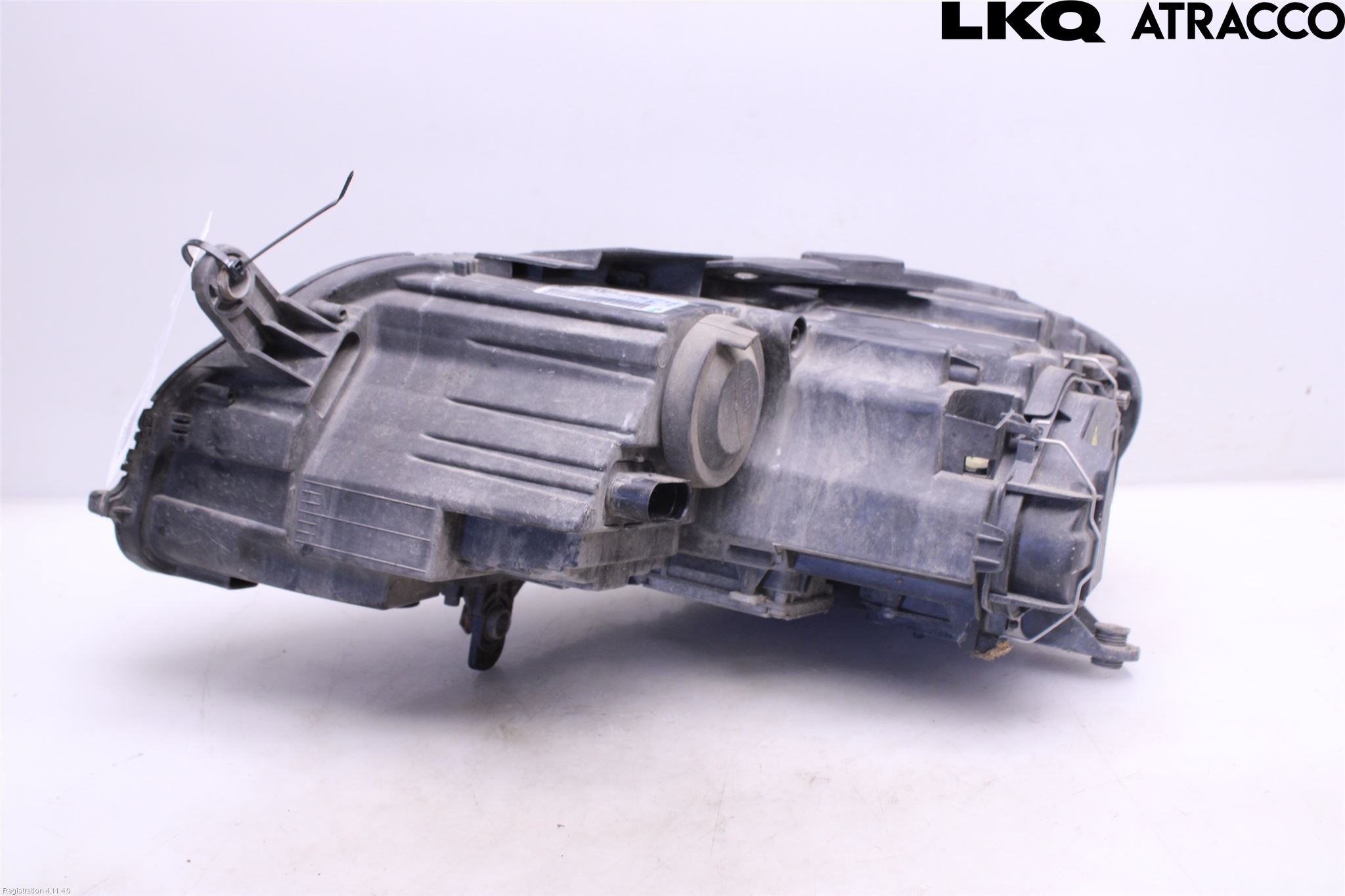 Volkswagen VW PASSAT 11-14 Strålkastare Höger