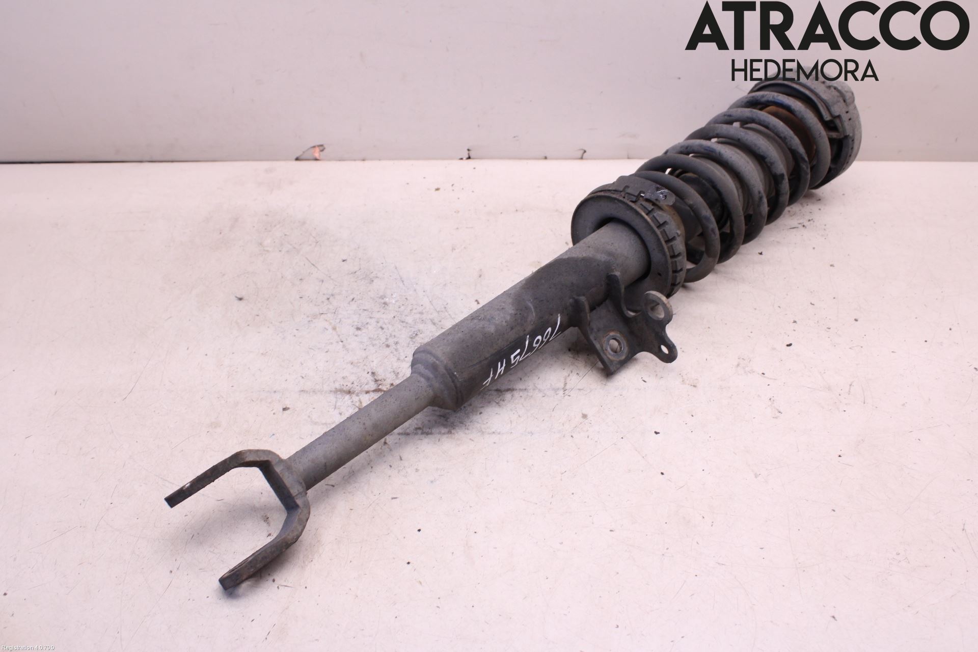 BMW 5 F10/F11/F18 09-17 Fjäderben Fram Höger