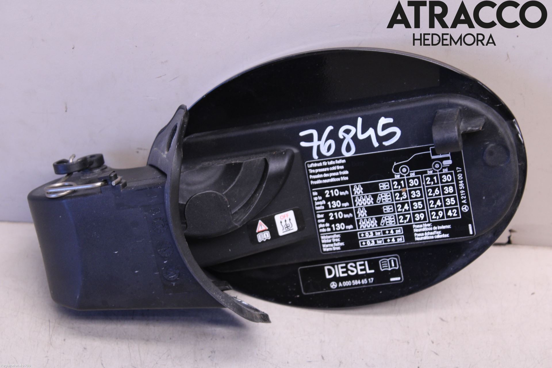 Mercedes-Benz MB CLS (C219) 03-11 Tanklucka