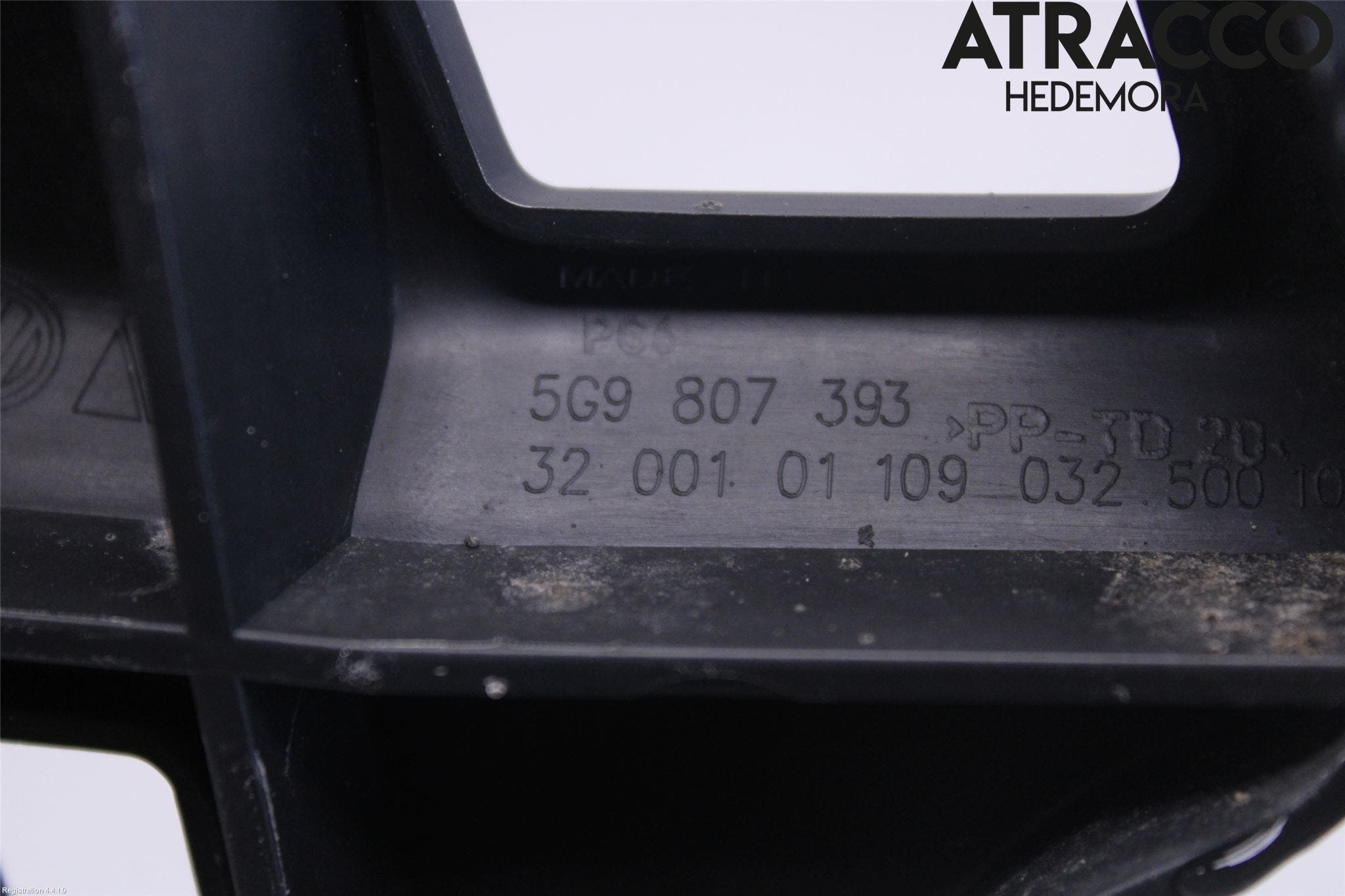 Volkswagen VW GOLF / E-GOLF VII 13-20 Stötfångarfäste Bak Vä