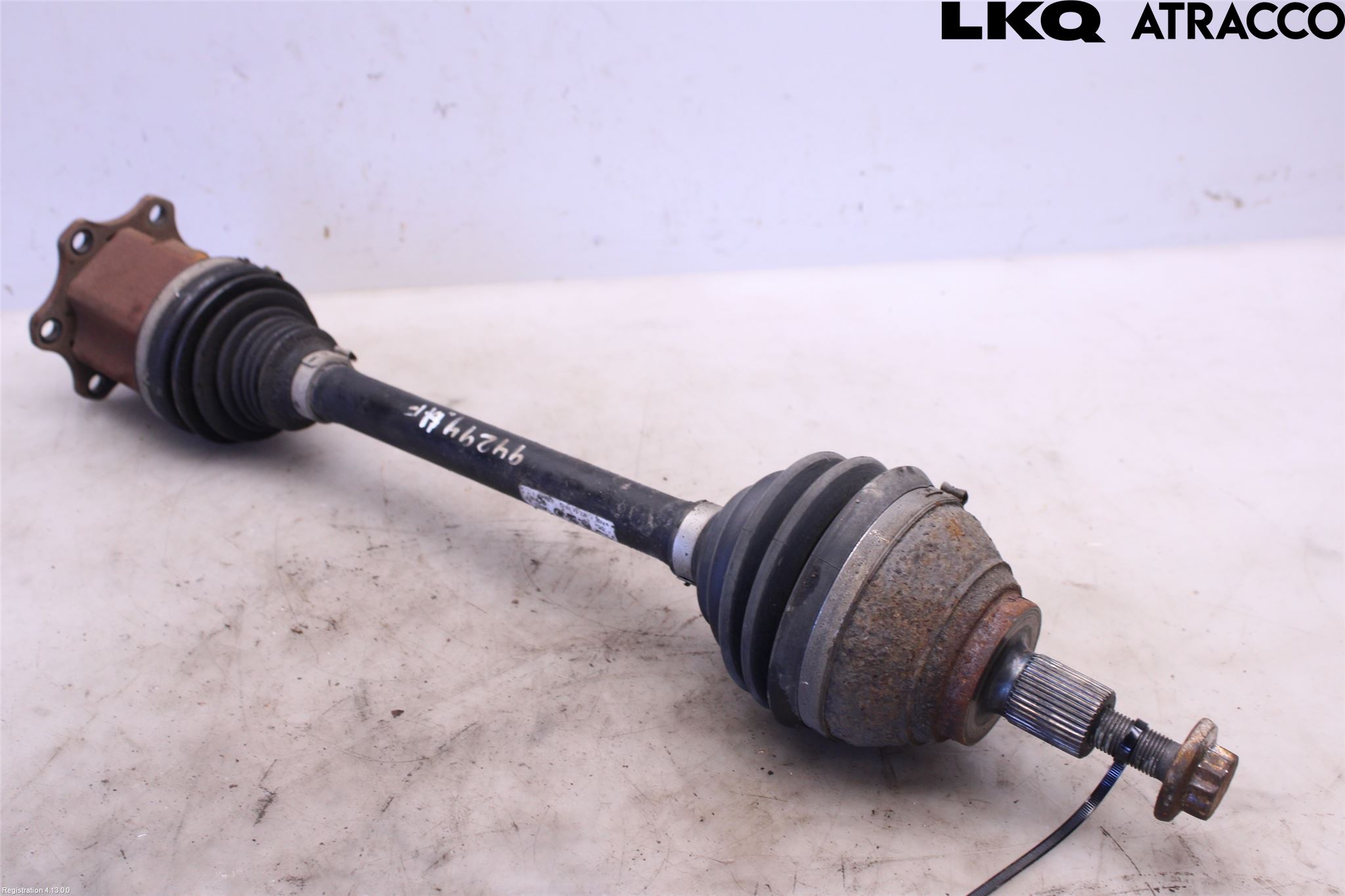 Volkswagen VW PASSAT 11-14 Drivaxel Fram Höger