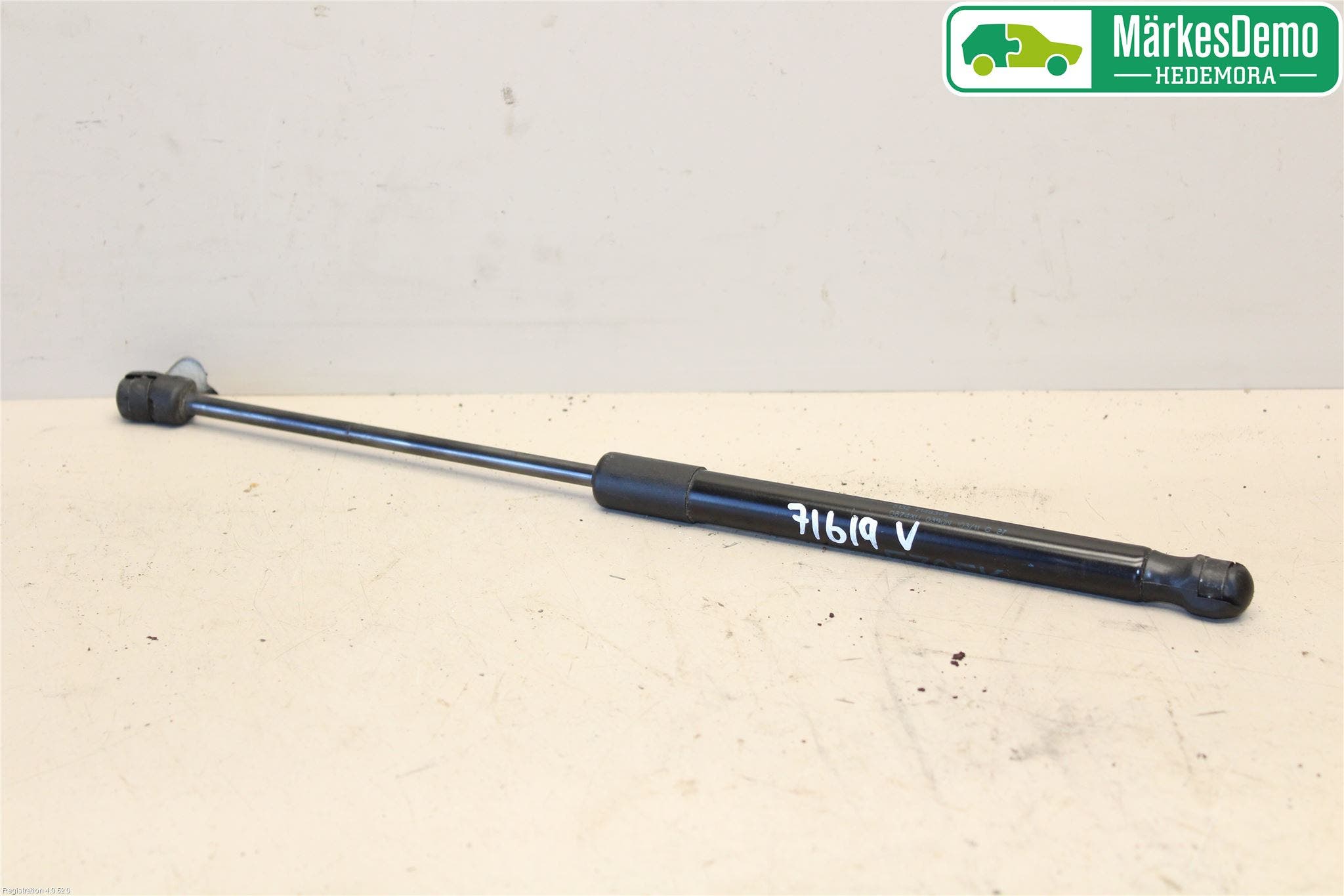 BMW X5 E70 07-13 Gasfjäder Motorhuv