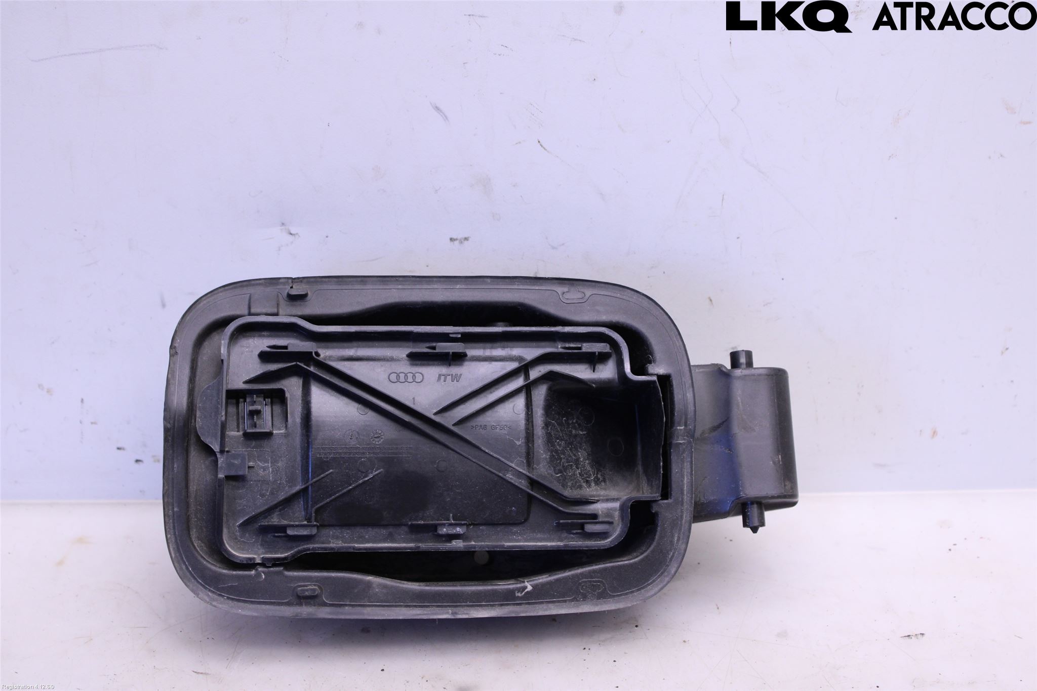 Audi A6 ALLROAD 12-18 Tanklucka