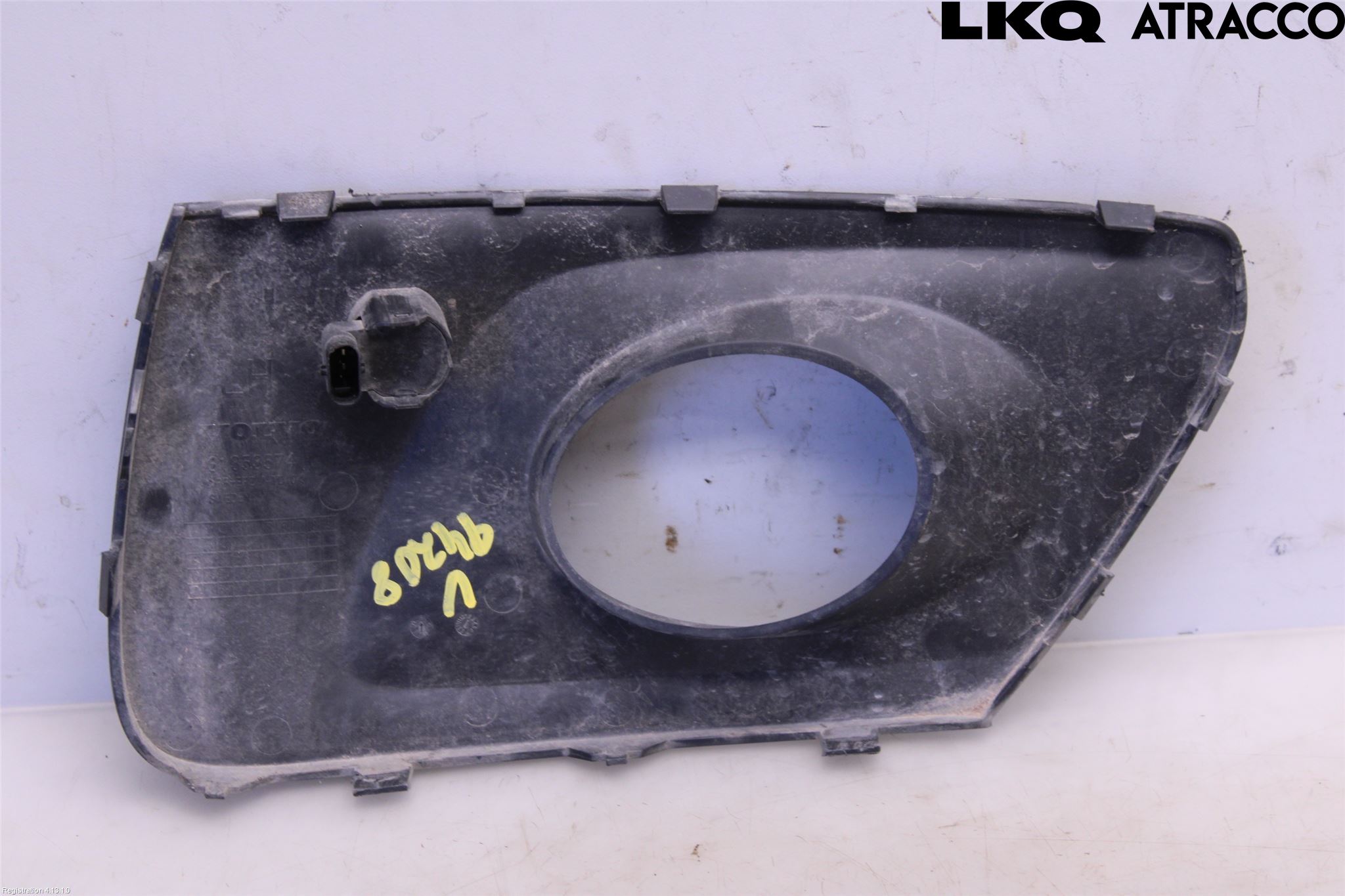 Volvo XC70 14-16 Dimljussarg Fram