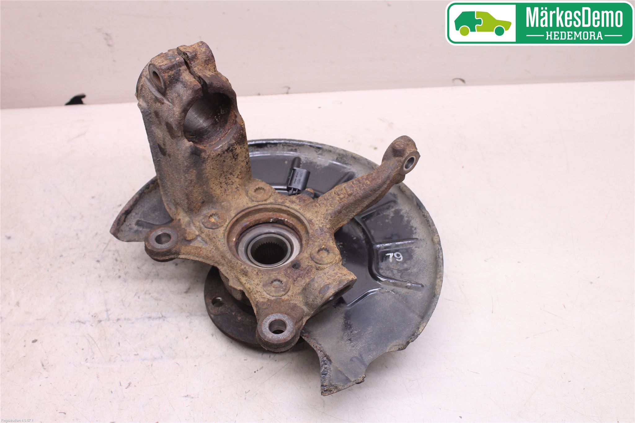 Volkswagen VW CADDY      04-10 Styrspindel Lagerhus Hö