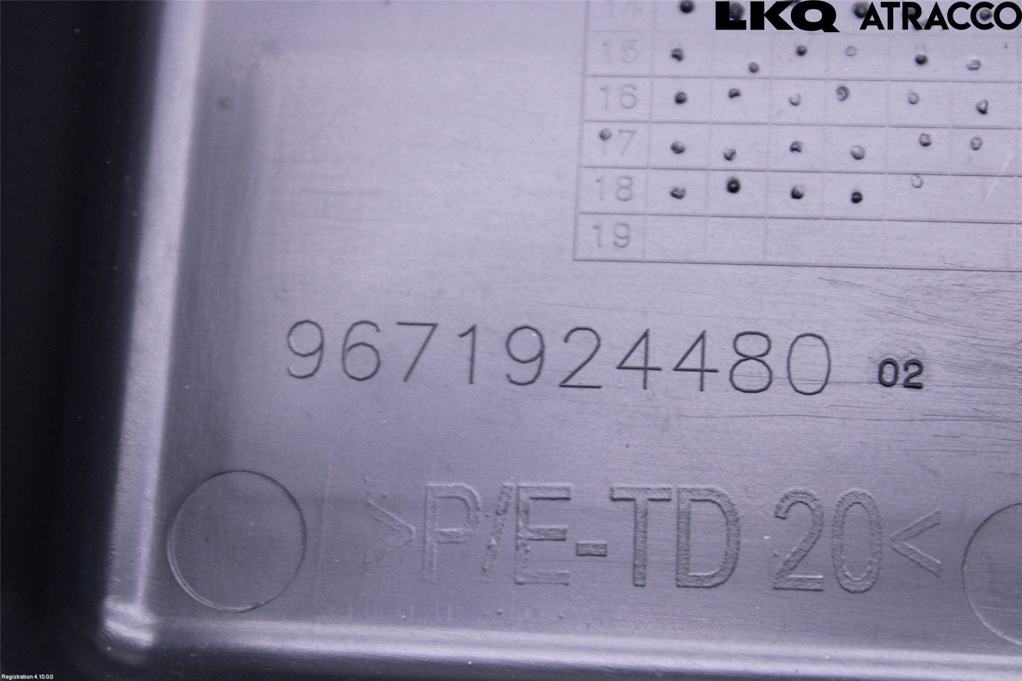 Citroen C3 AIRCROSS 18-23 Säkringsdosa-Elcentral Lock