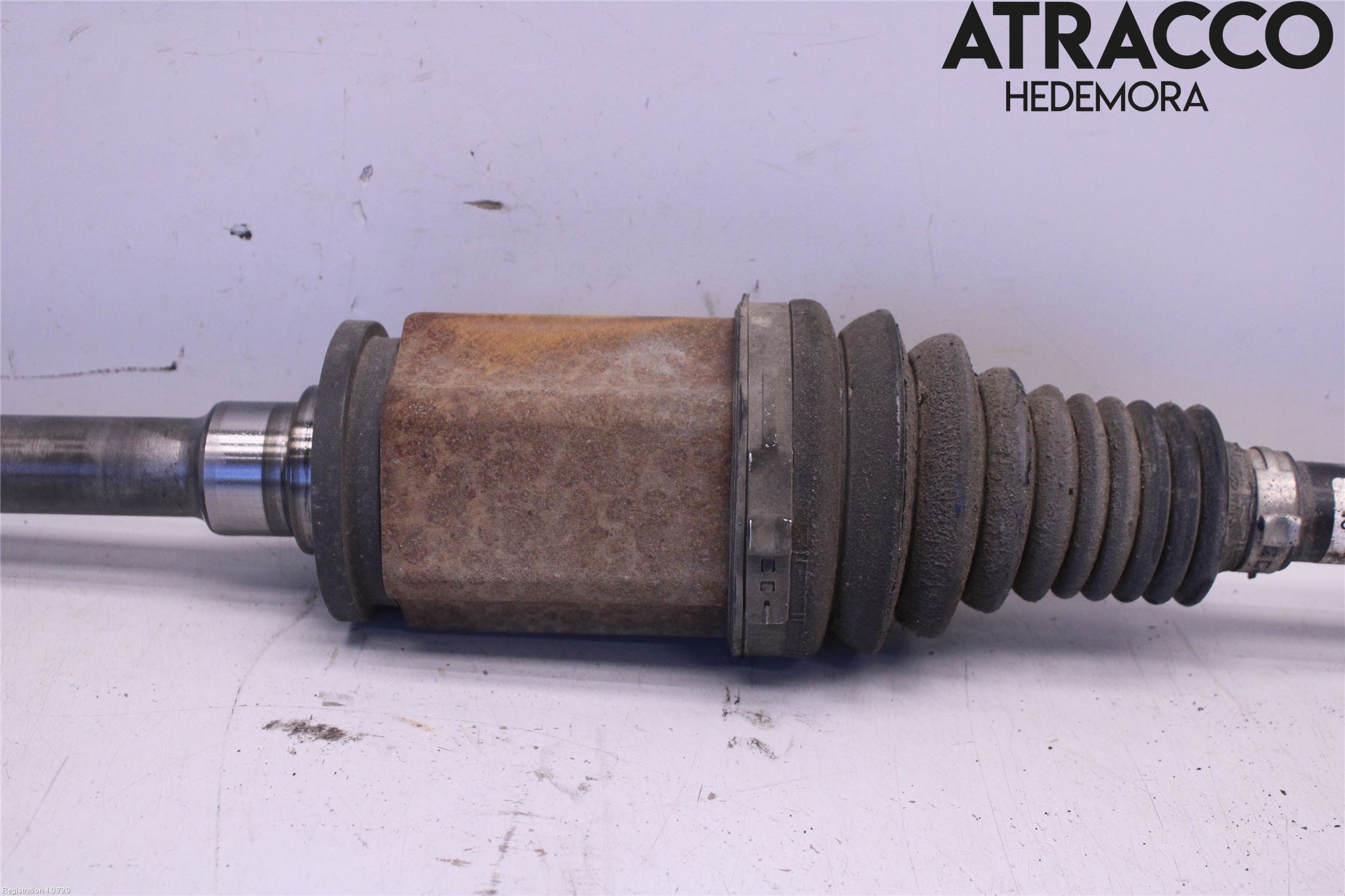 BMW X1 E84 10-15 Drivaxel Fram Höger