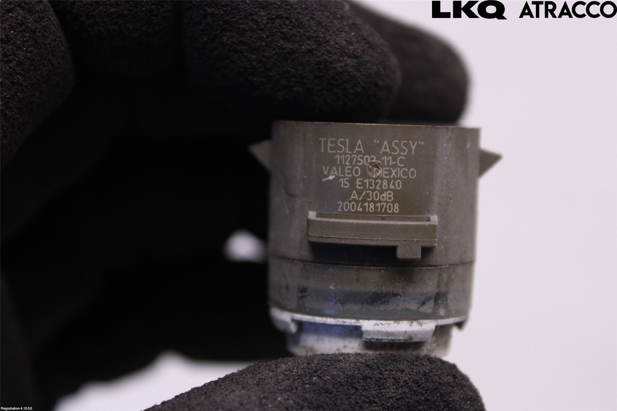 Tesla MODEL X 16- Parkeringshjälp Frontsensor