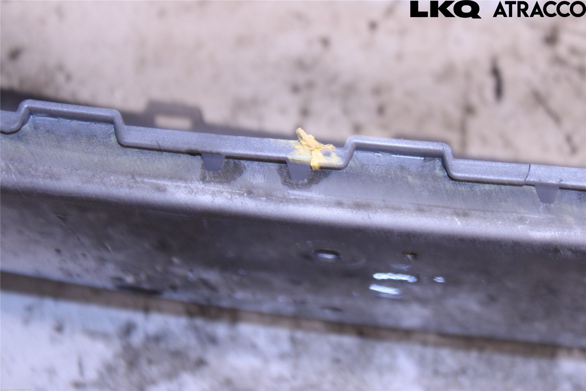 Volkswagen VW PASSAT 11-14 Stötfångarbeklädnad Fram