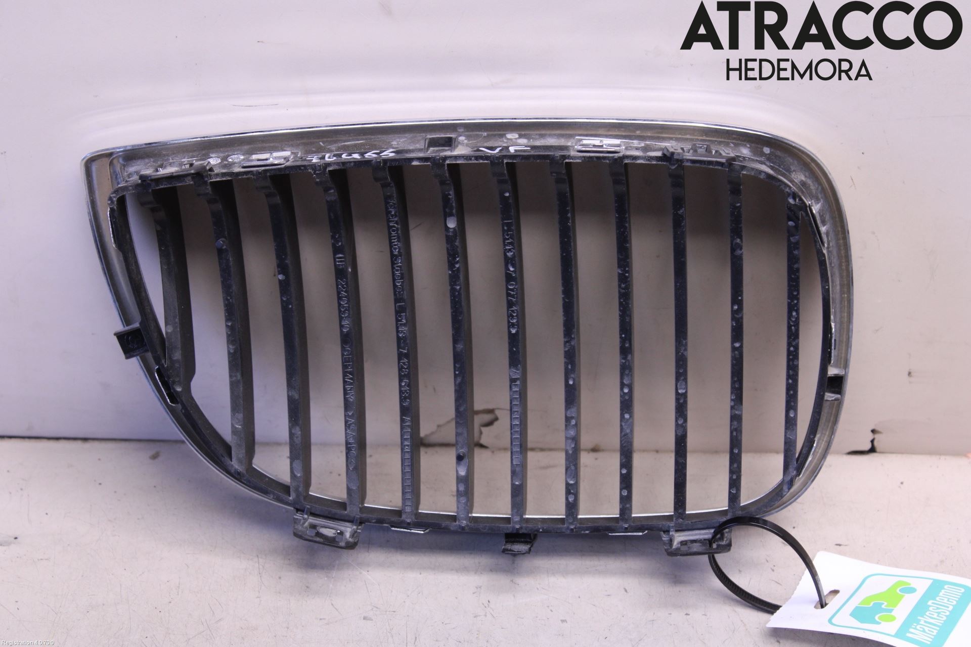 BMW 1 E87/81 5D/3D 03-11 Grilldel Vänster