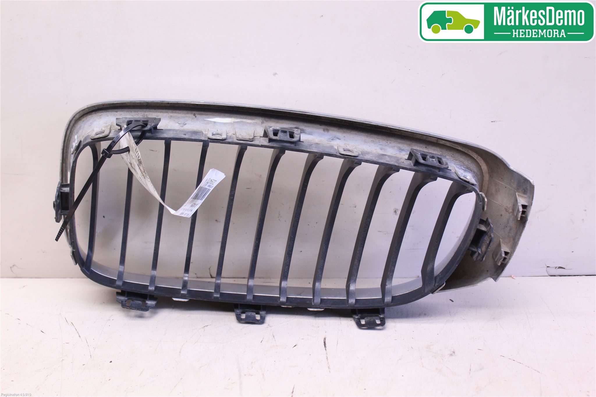 BMW 3 F30/F31/F80 12-19 Grilldel Höger