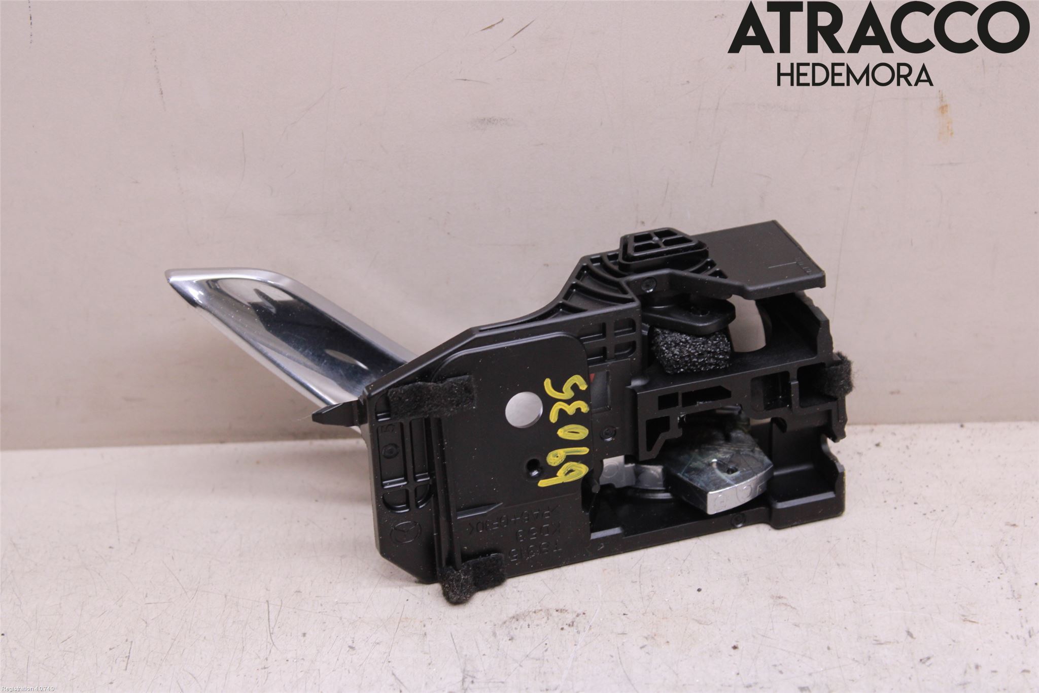 Mazda CX-3 Dörrhandtag Inre Vä