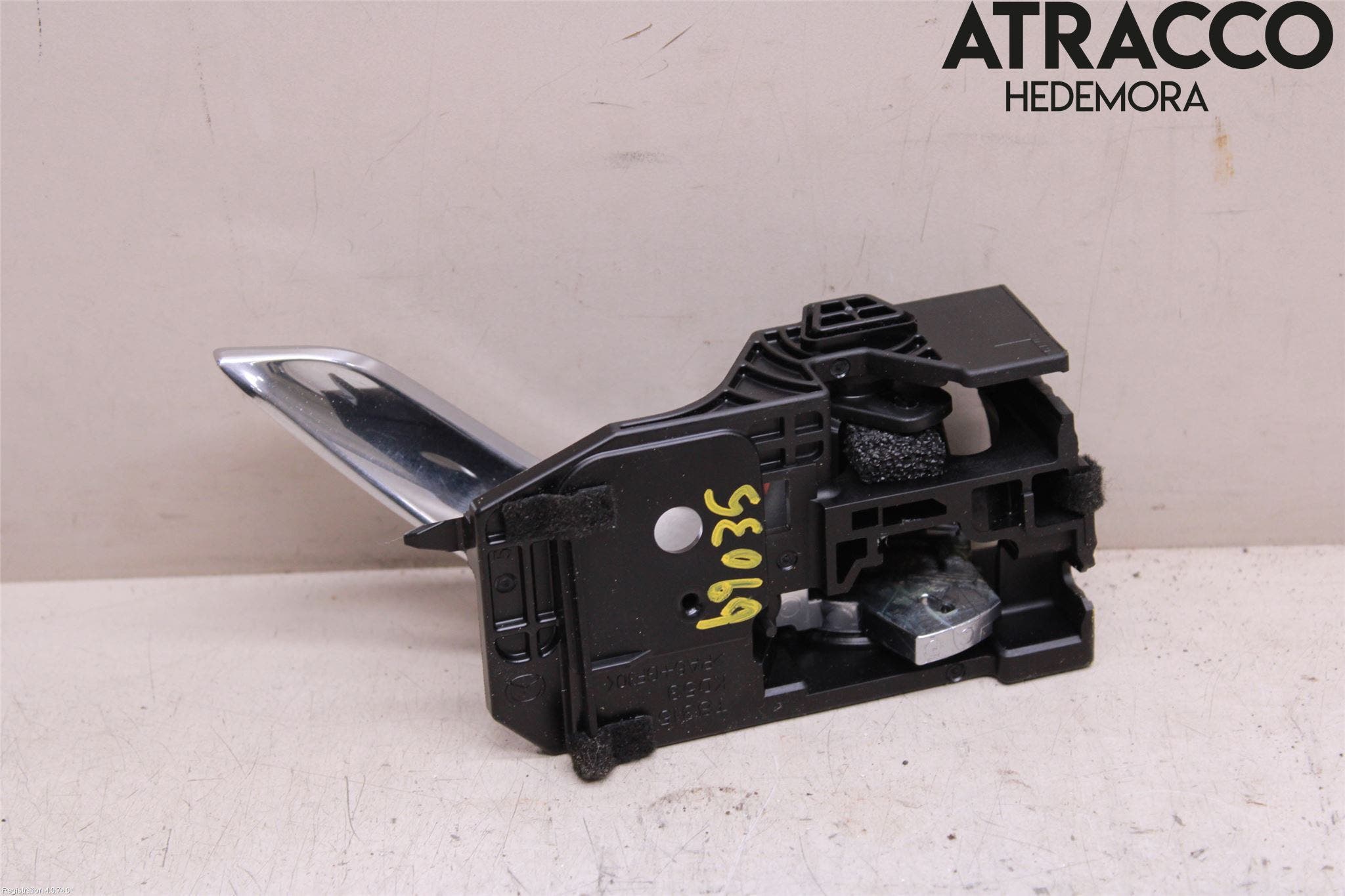 Mazda CX-3 Dörrhandtag Inre Vä